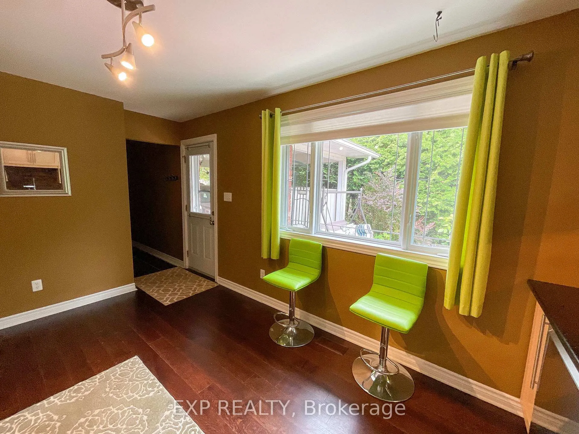 Photo 8 of 82 Ivy Avenue, Renfrew — HOMEH