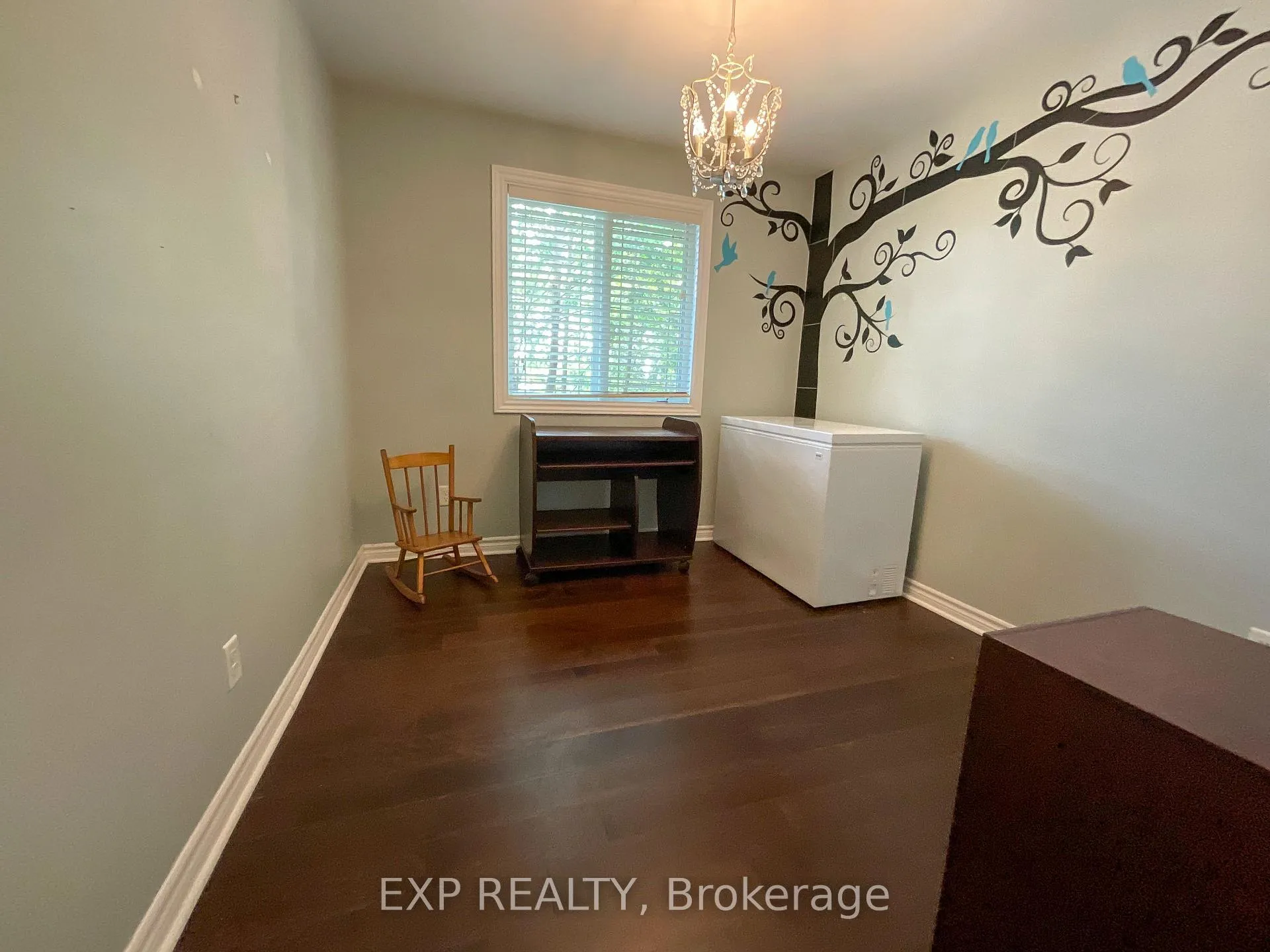 Photo 14 of 82 Ivy Avenue, Renfrew — HOMEH