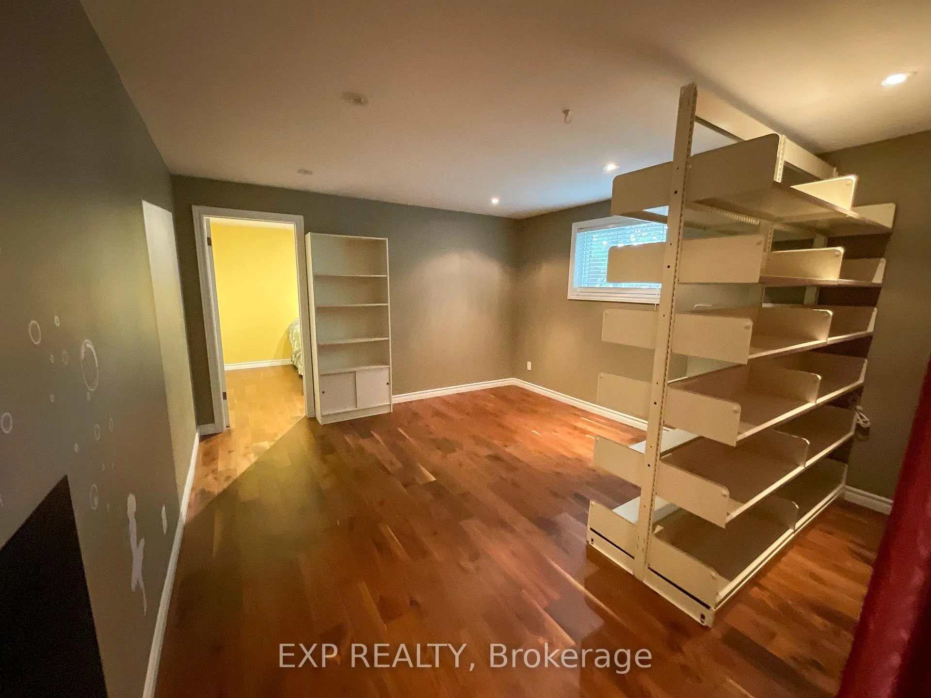 Photo 18 of 82 Ivy Avenue, Renfrew — HOMEH