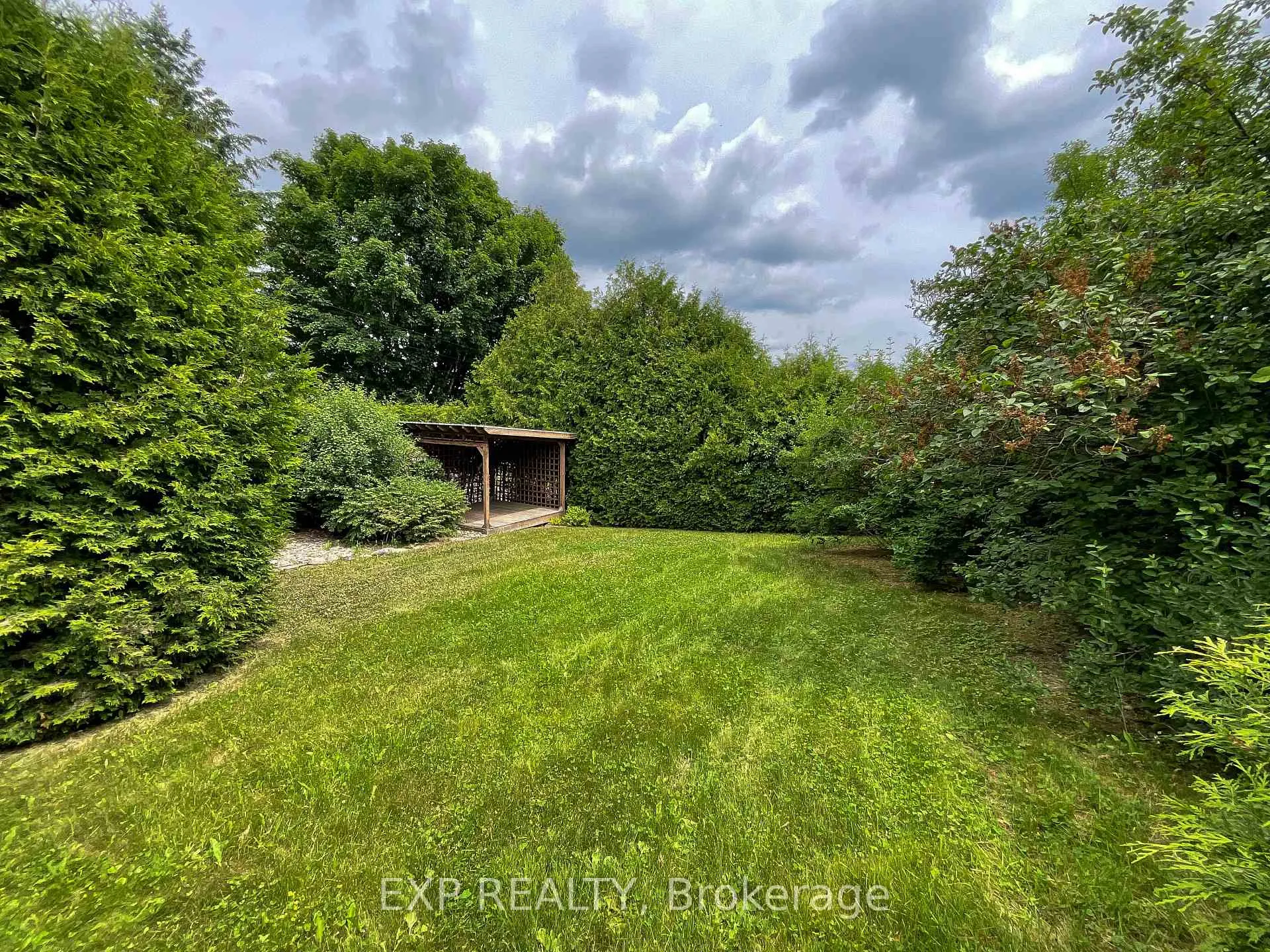 Photo 26 of 82 Ivy Avenue, Renfrew — HOMEH