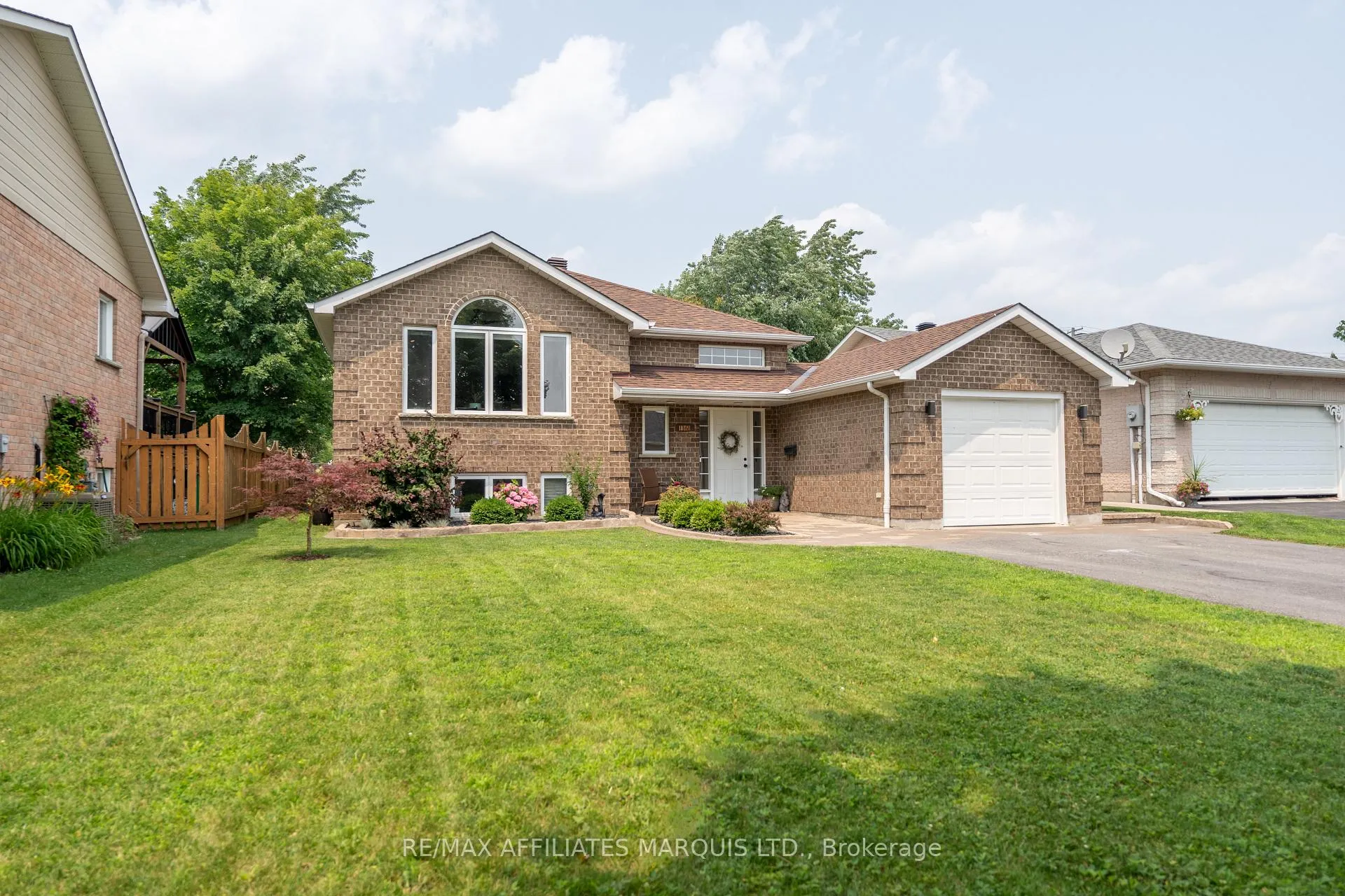 Photo 1 of 1161 Kirkman Court, Cornwall — HOMEH