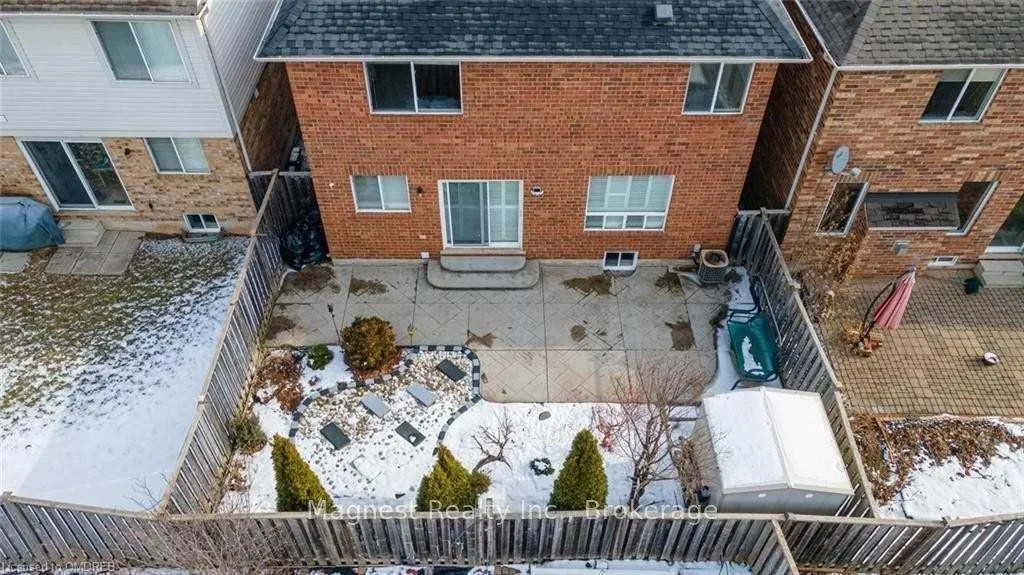Photo 33 of 2322 Grand Oak Trail, Oakville, Westmount — HOMEH