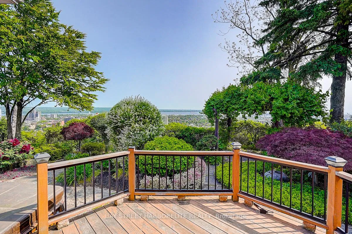 Photo 39 of 37 Mountain Park Avenue, Hamilton, Inch Park — HOMEH