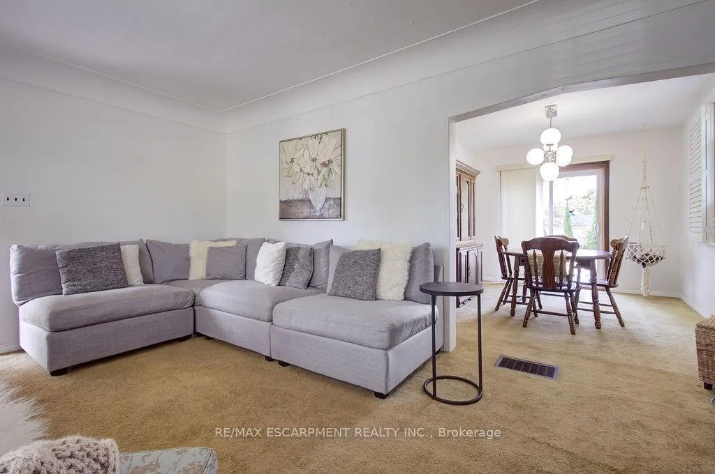 Photo 9 of 402 Crockett Street, Hamilton, Raleigh — HOMEH