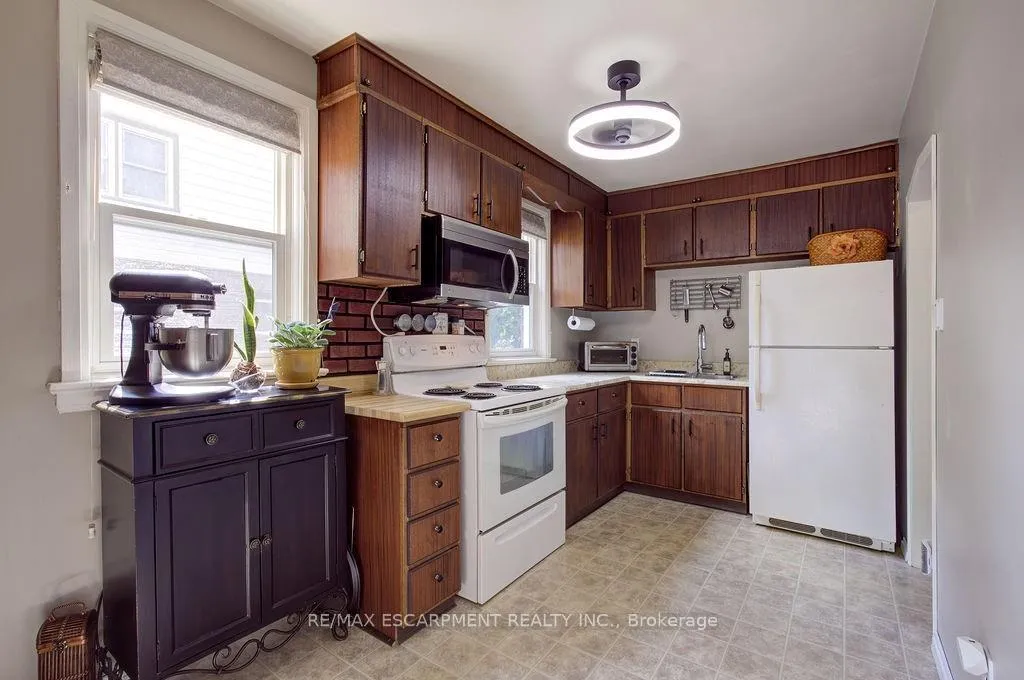 Photo 15 of 402 Crockett Street, Hamilton, Raleigh — HOMEH