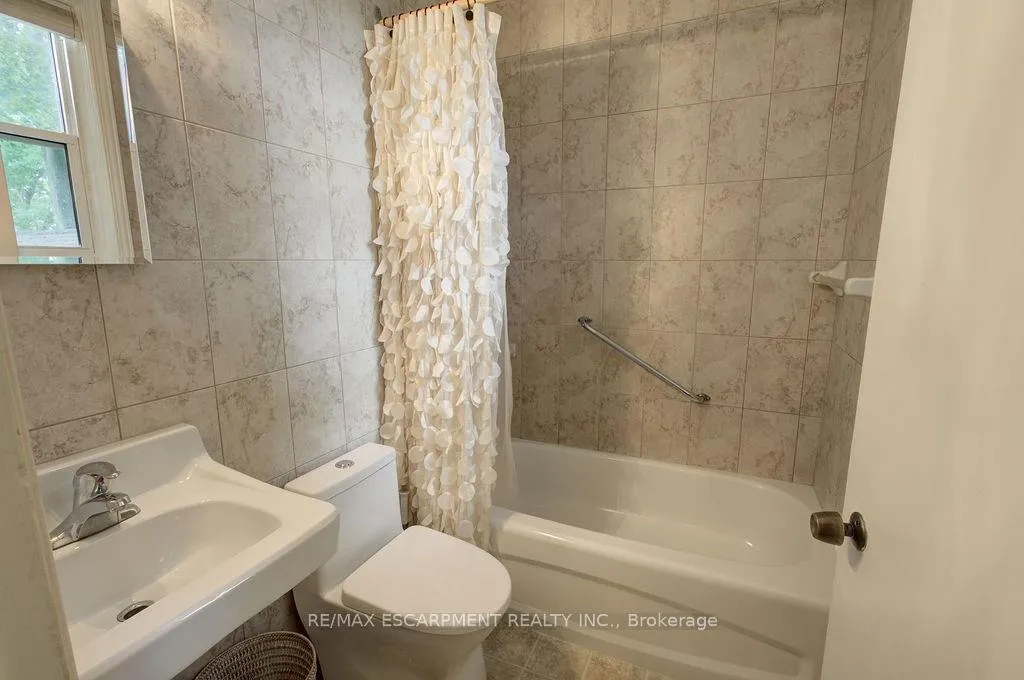 Photo 20 of 402 Crockett Street, Hamilton, Raleigh — HOMEH