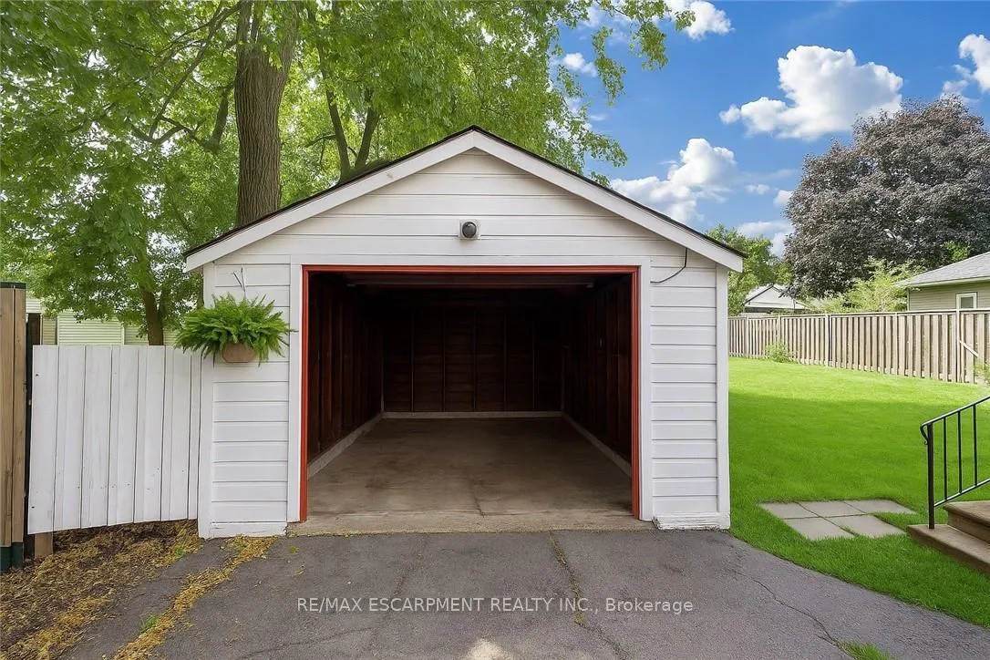 Photo 33 of 402 Crockett Street, Hamilton, Raleigh — HOMEH