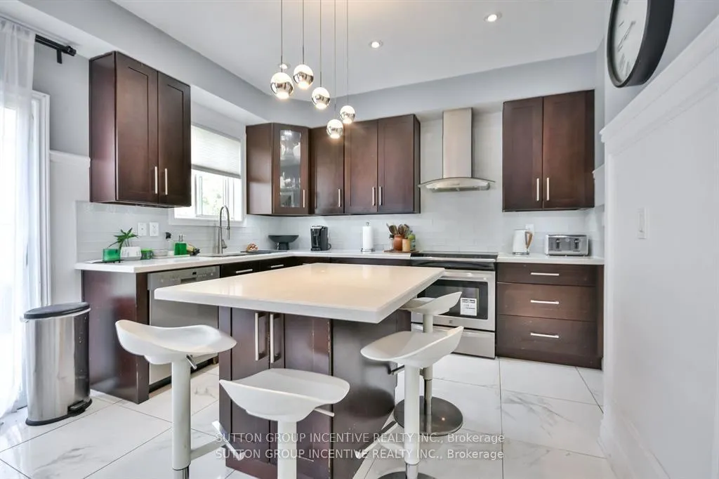 Photo 2 of 52 Elmbrook Drive, Barrie, 400 West — HOMEH