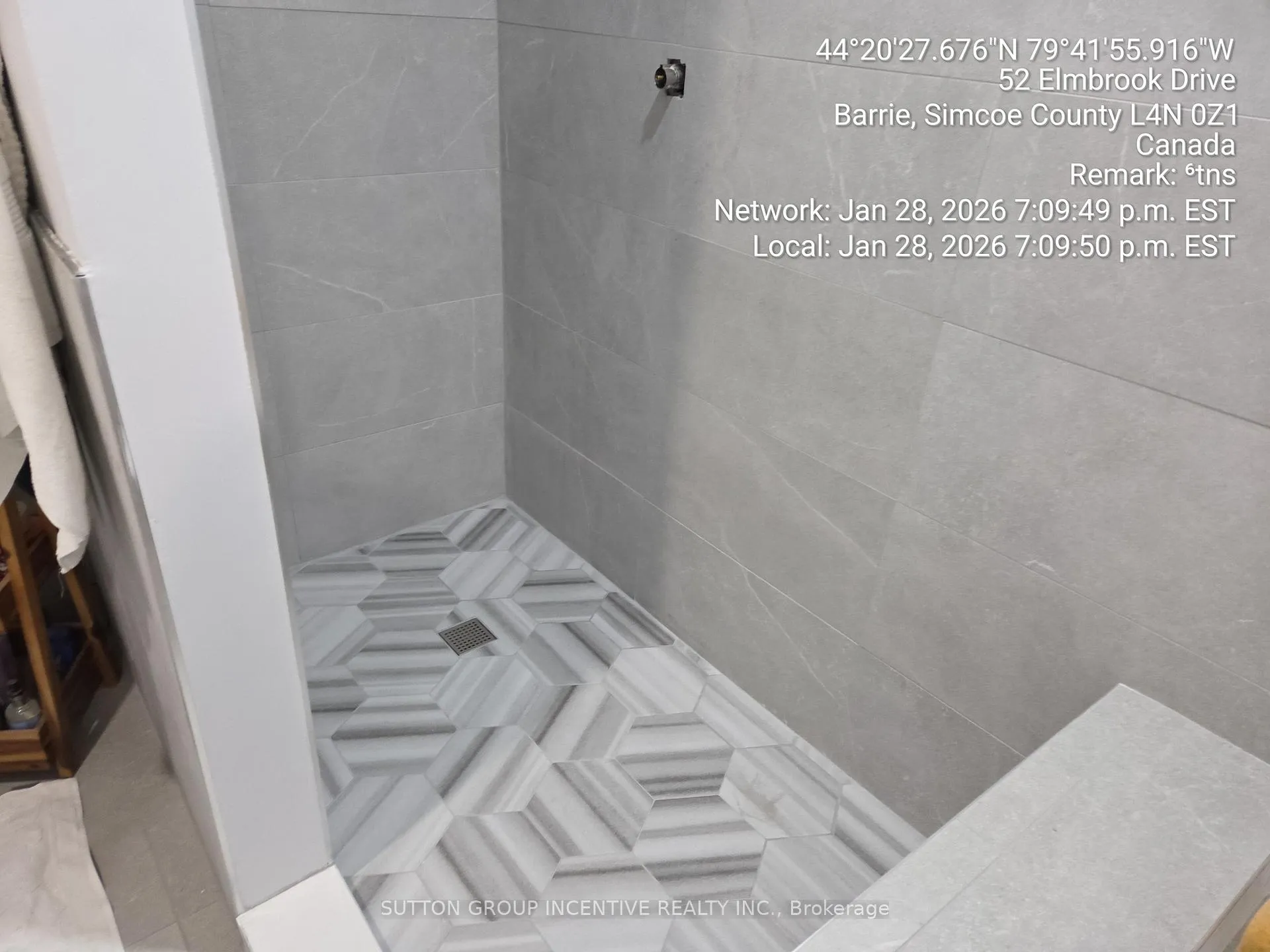 Photo 6 of 52 Elmbrook Drive, Barrie, 400 West — HOMEH