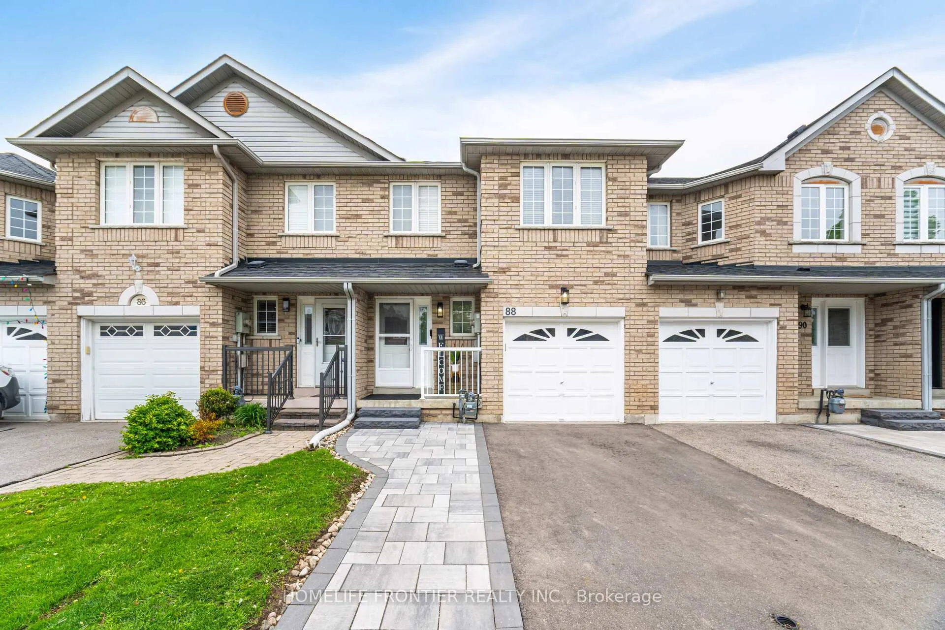 Photo 2 of 88 Wood Circle, Caledon, Bolton East — HOMEH