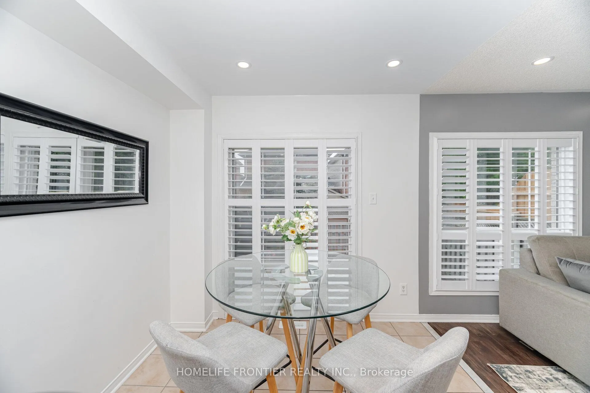 Photo 11 of 88 Wood Circle, Caledon, Bolton East — HOMEH