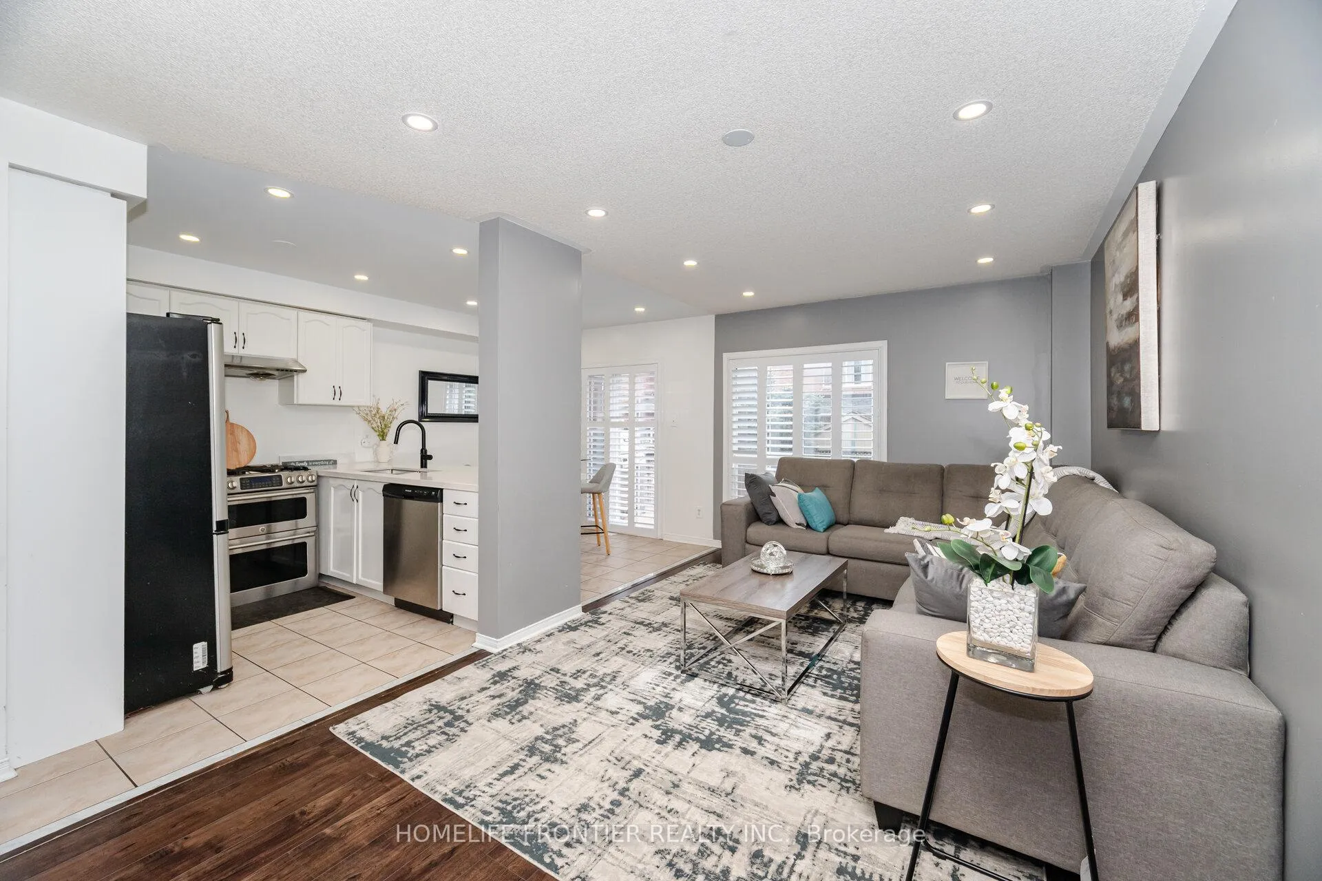 Photo 12 of 88 Wood Circle, Caledon, Bolton East — HOMEH