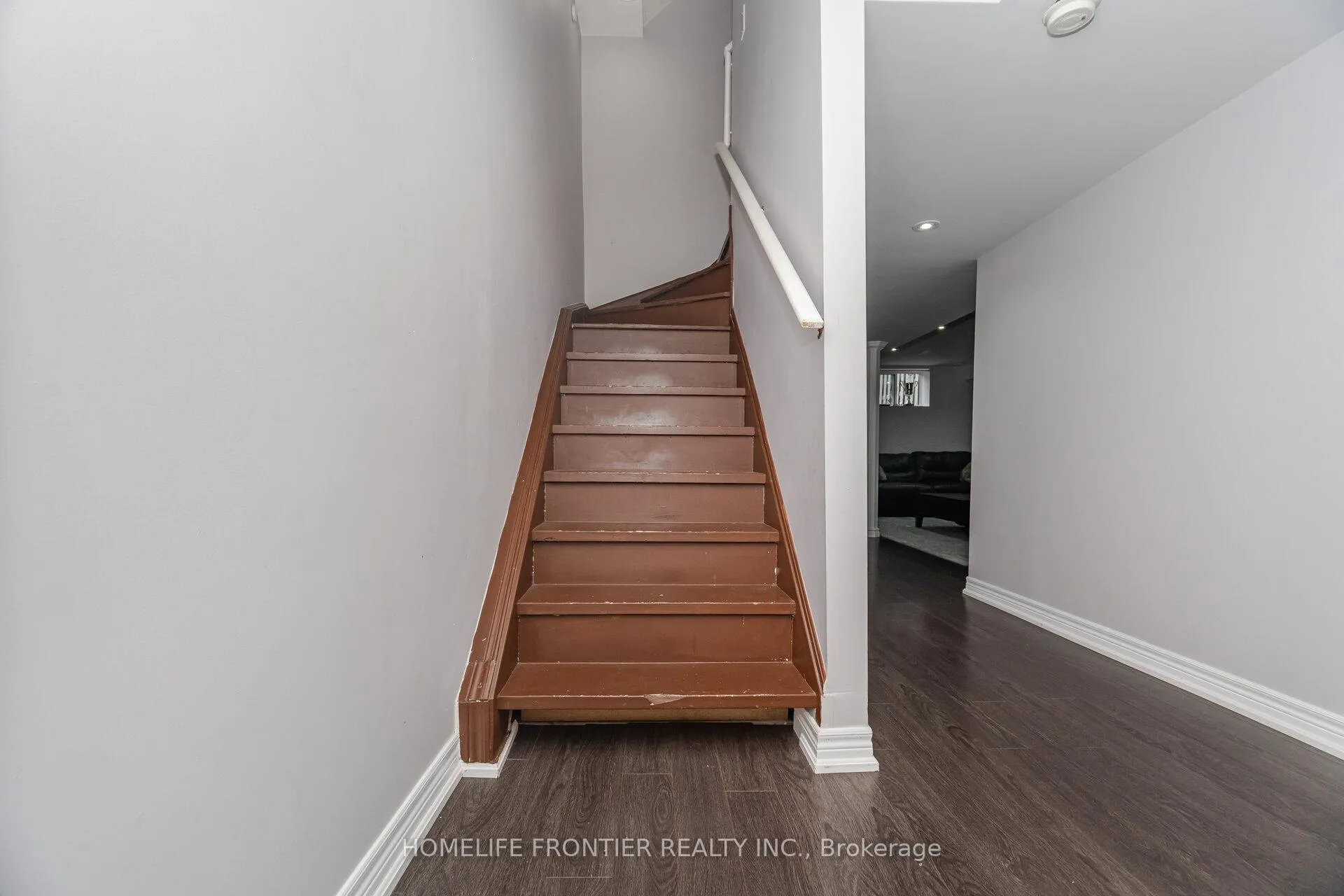 Photo 29 of 88 Wood Circle, Caledon, Bolton East — HOMEH