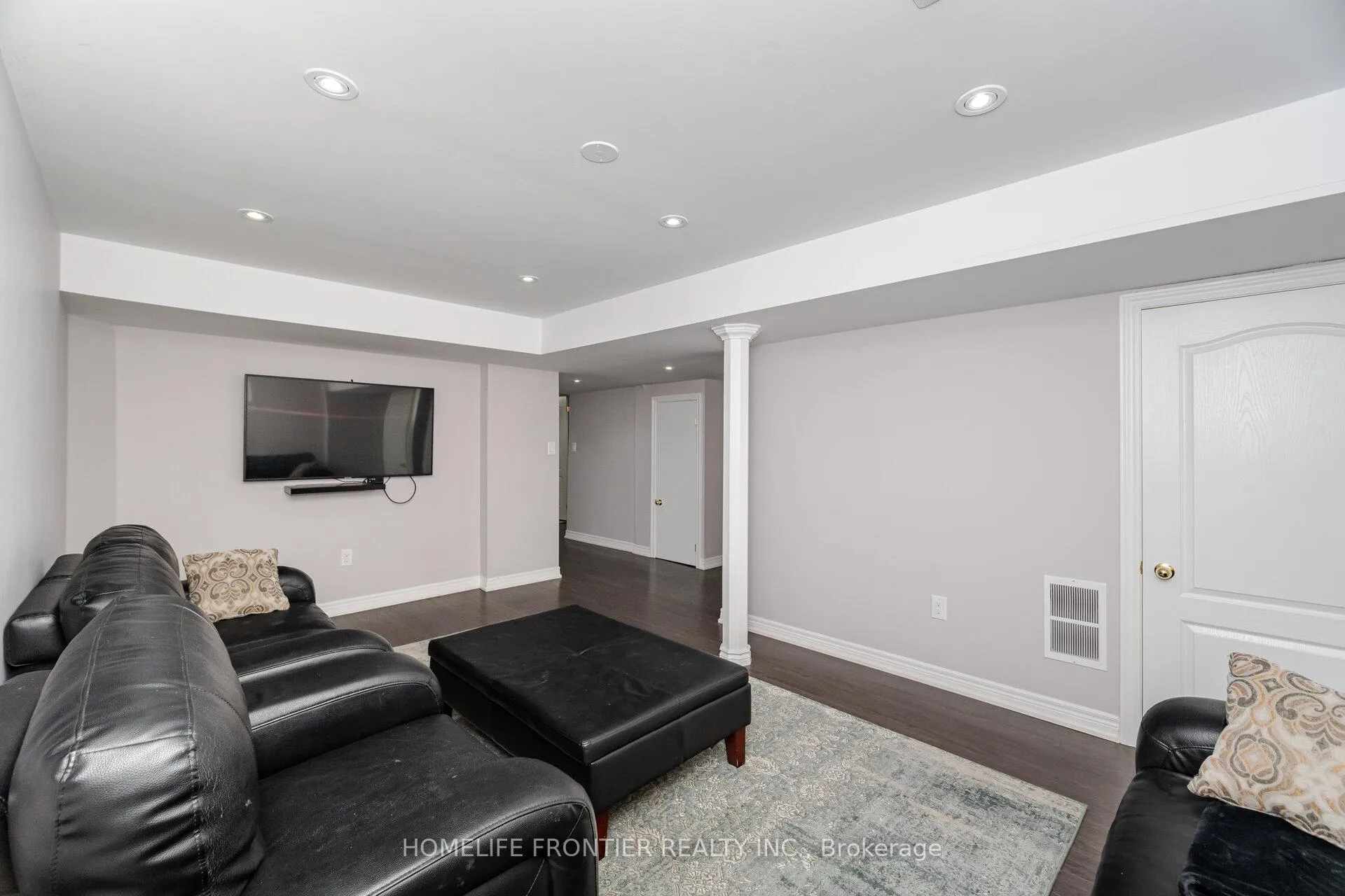 Photo 32 of 88 Wood Circle, Caledon, Bolton East — HOMEH