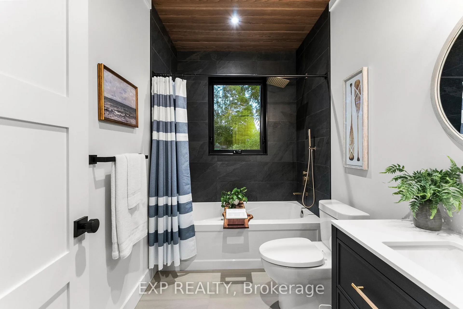 Photo 29 of 50 Fairlight Glen Crescent, Bracebridge, Monck (Bracebridge) — HOMEH