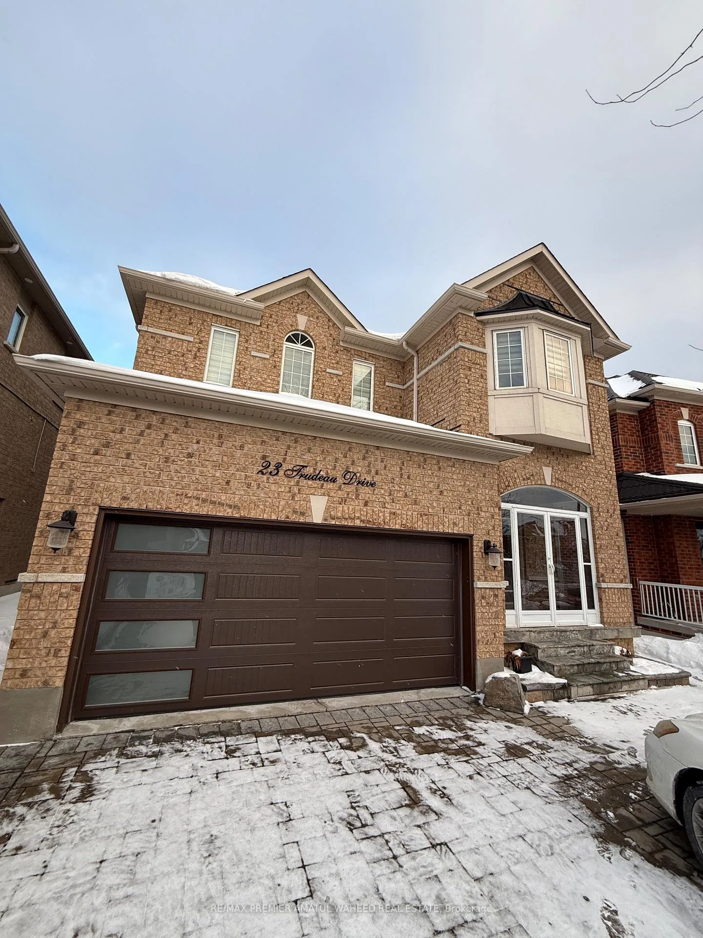 Photo 2 of 23 Trudeau Drive, Vaughan, Vellore Village — HOMEH