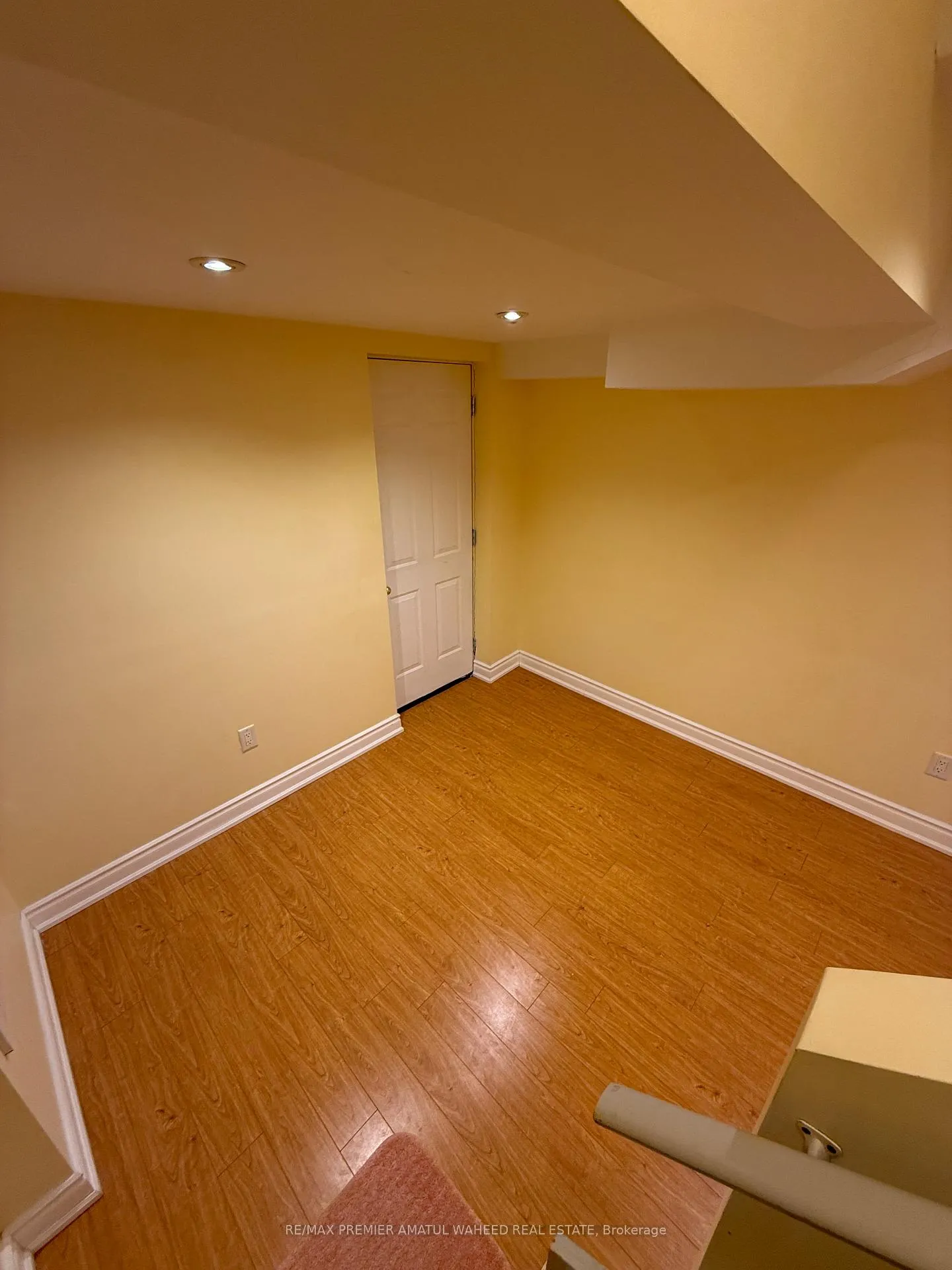 Photo 8 of 23 Trudeau Drive, Vaughan, Vellore Village — HOMEH