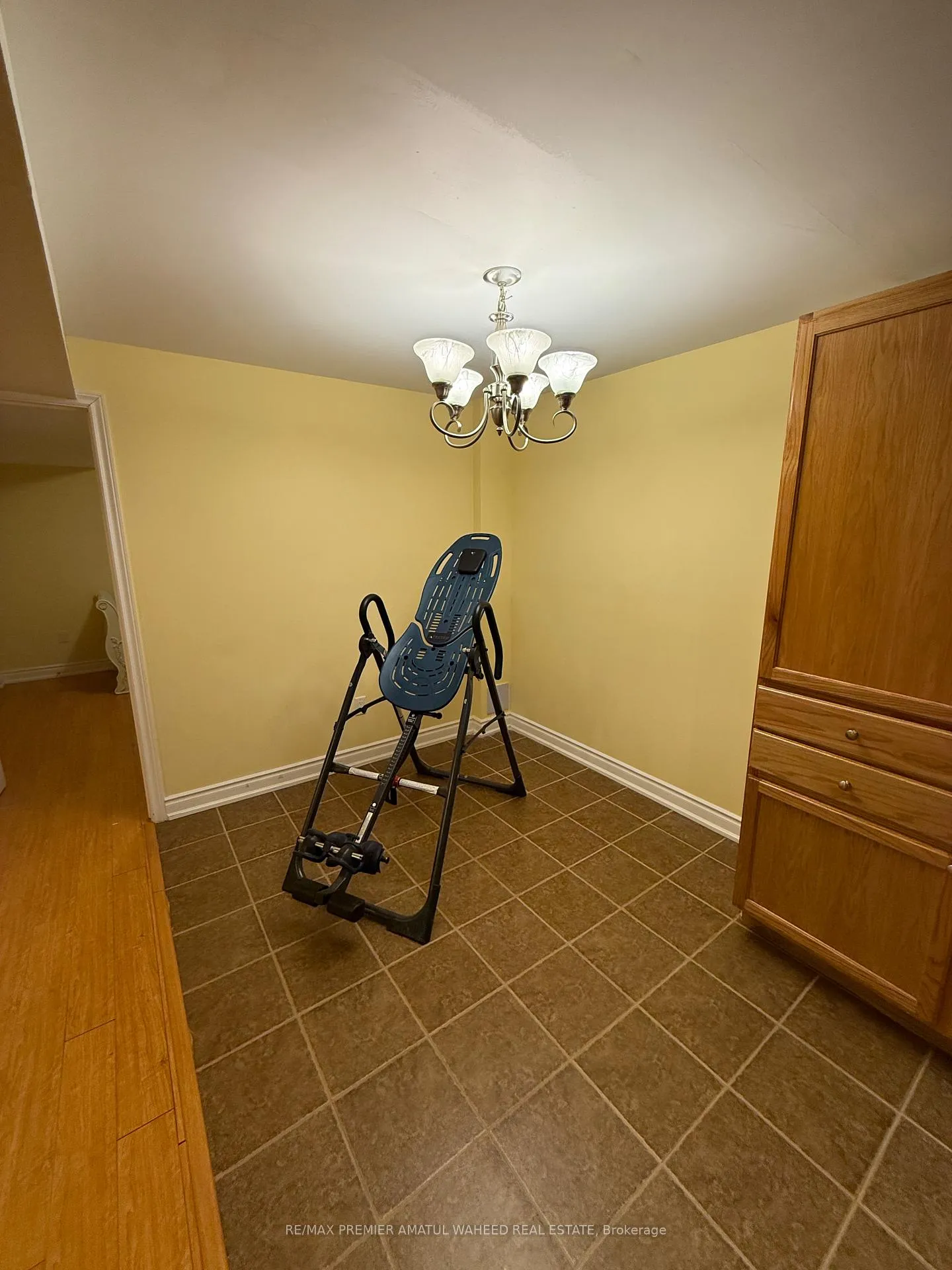 Photo 10 of 23 Trudeau Drive, Vaughan, Vellore Village — HOMEH