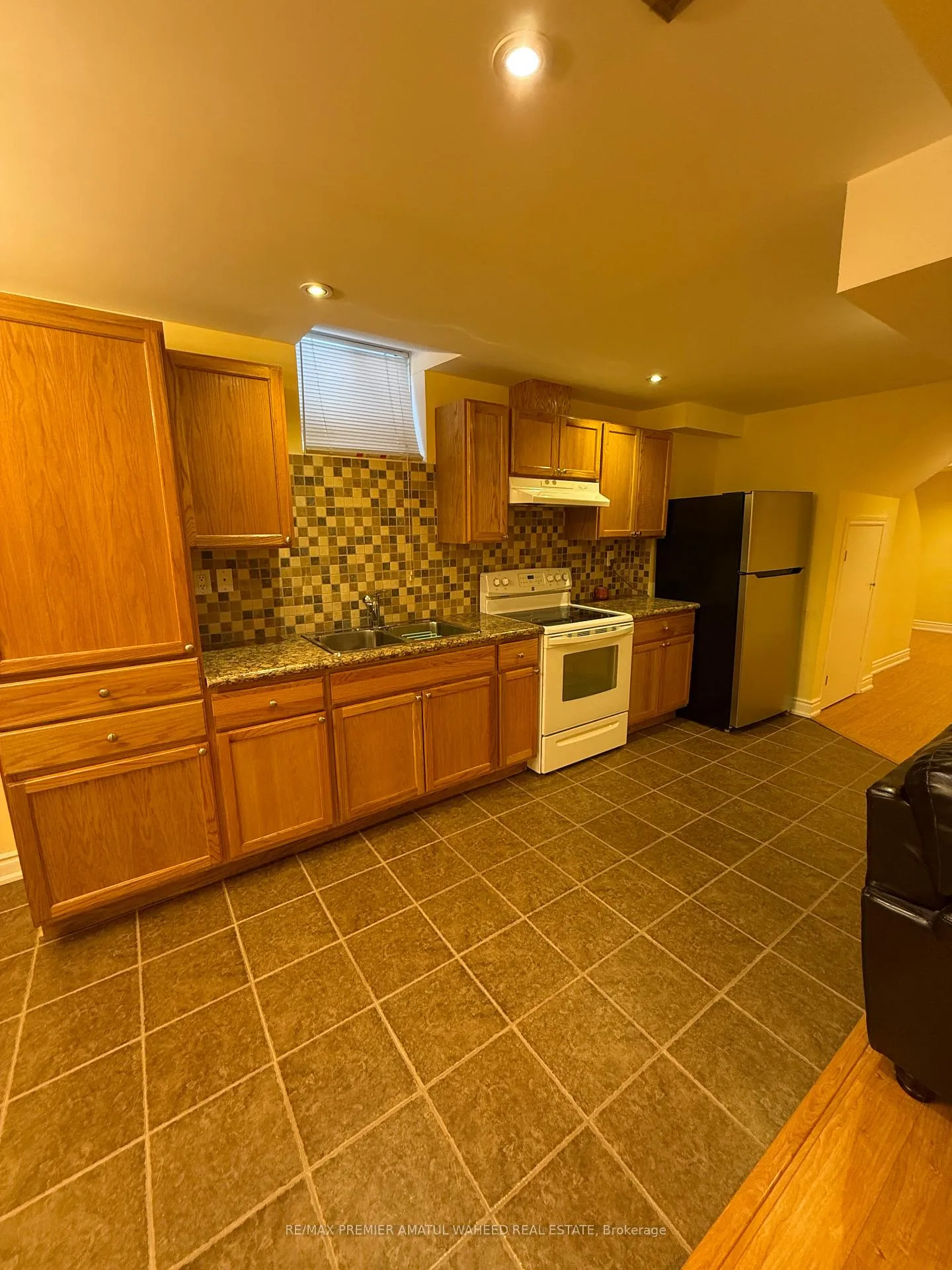Photo 11 of 23 Trudeau Drive, Vaughan, Vellore Village — HOMEH