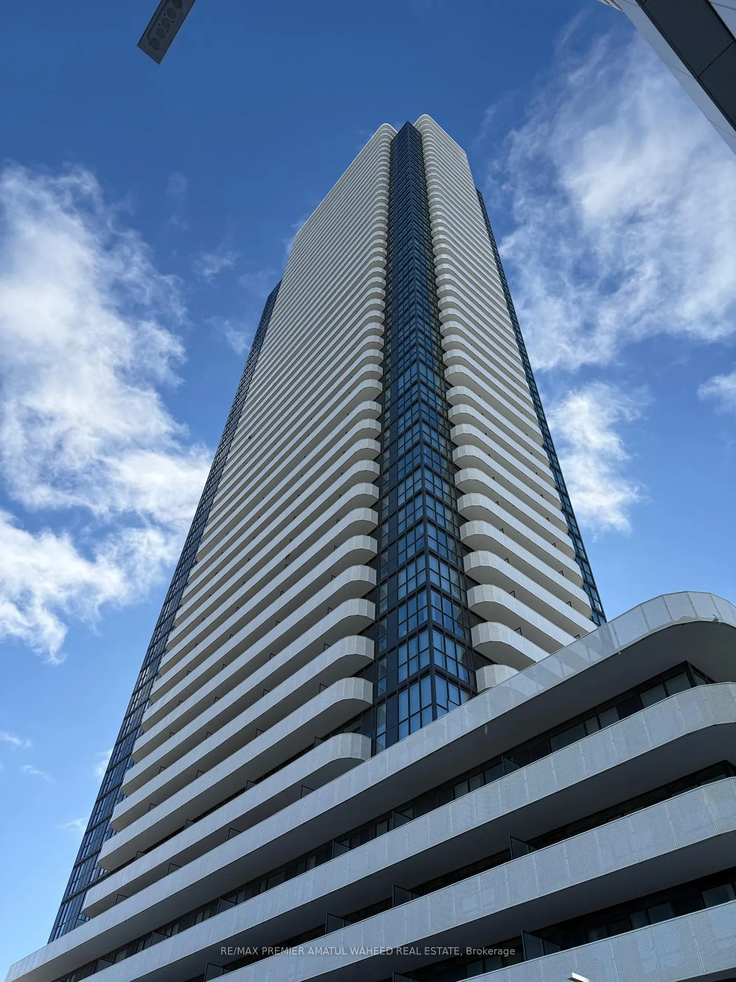 Photo 18 of 23 Trudeau Drive, Vaughan, Vellore Village — HOMEH