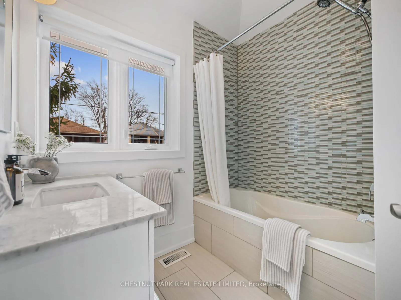 Photo 31 of 97 Wineva Avenue, Toronto, The Beaches — HOMEH