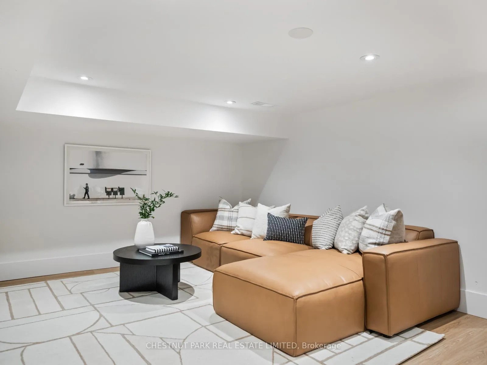 Photo 36 of 97 Wineva Avenue, Toronto, The Beaches — HOMEH