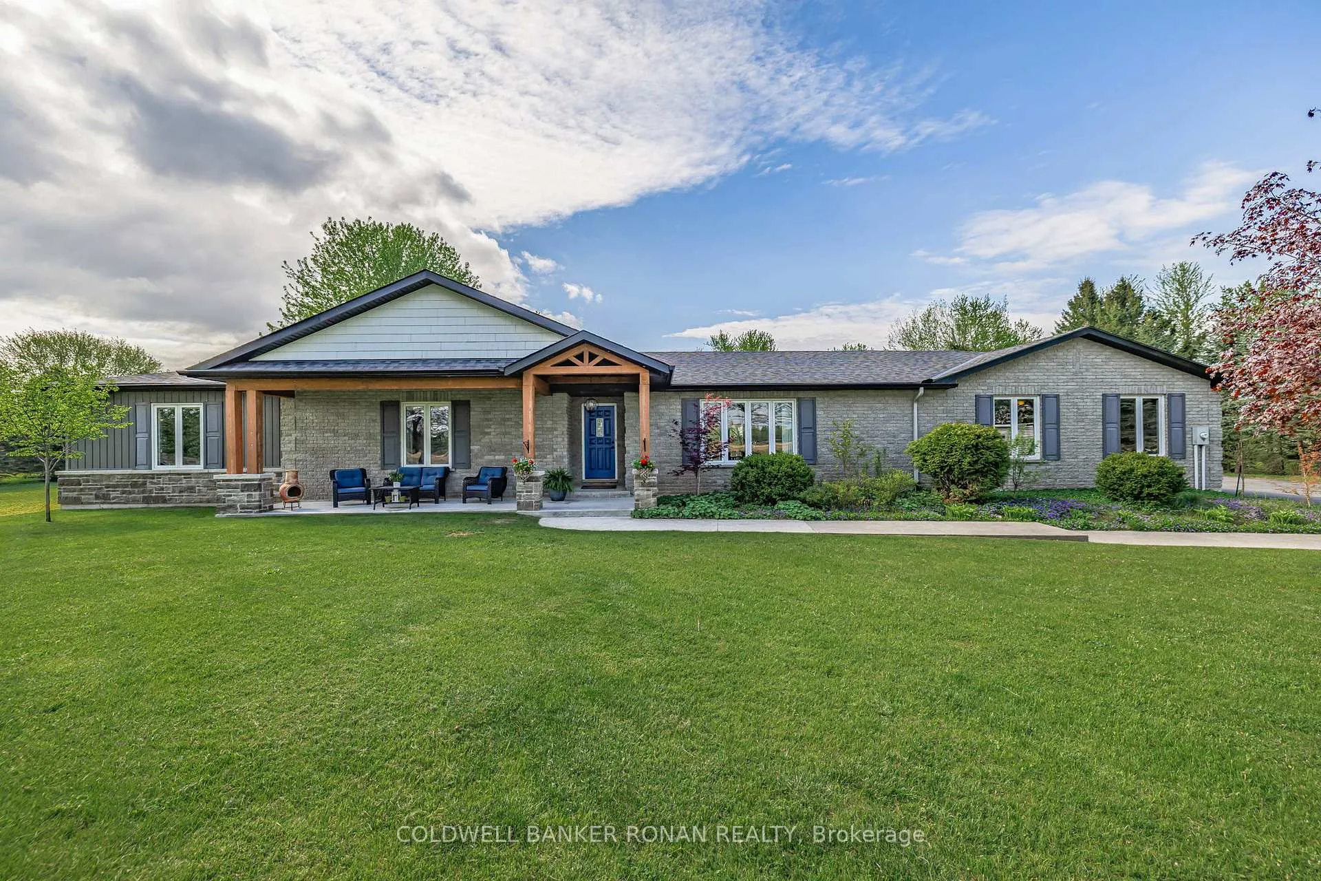 Photo 2 of 6349 12th Line, New Tecumseth, Rural New Tecumseth — HOMEH
