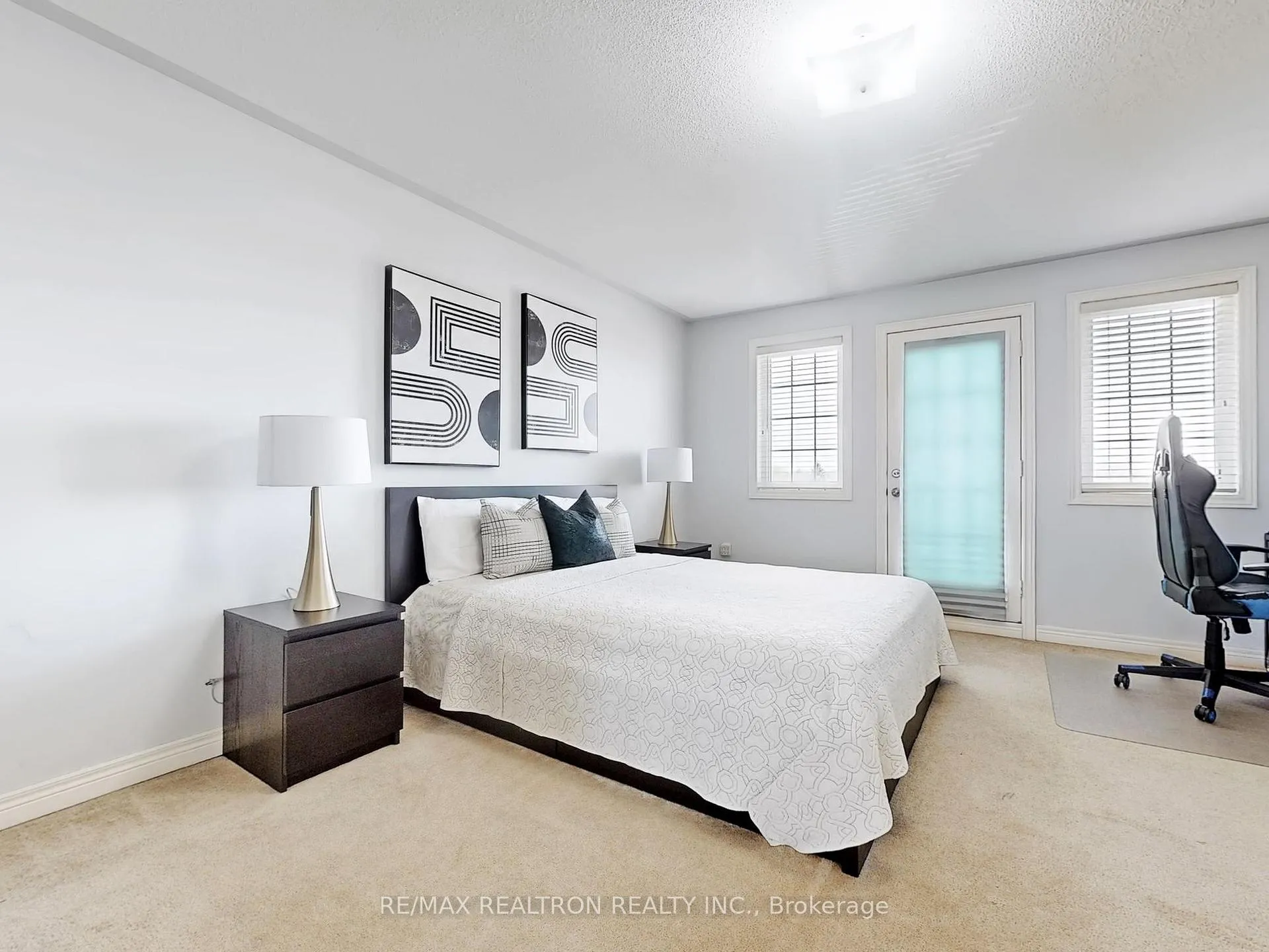 Photo 14 of 37 Cooperage Lane, Ajax, Central — HOMEH