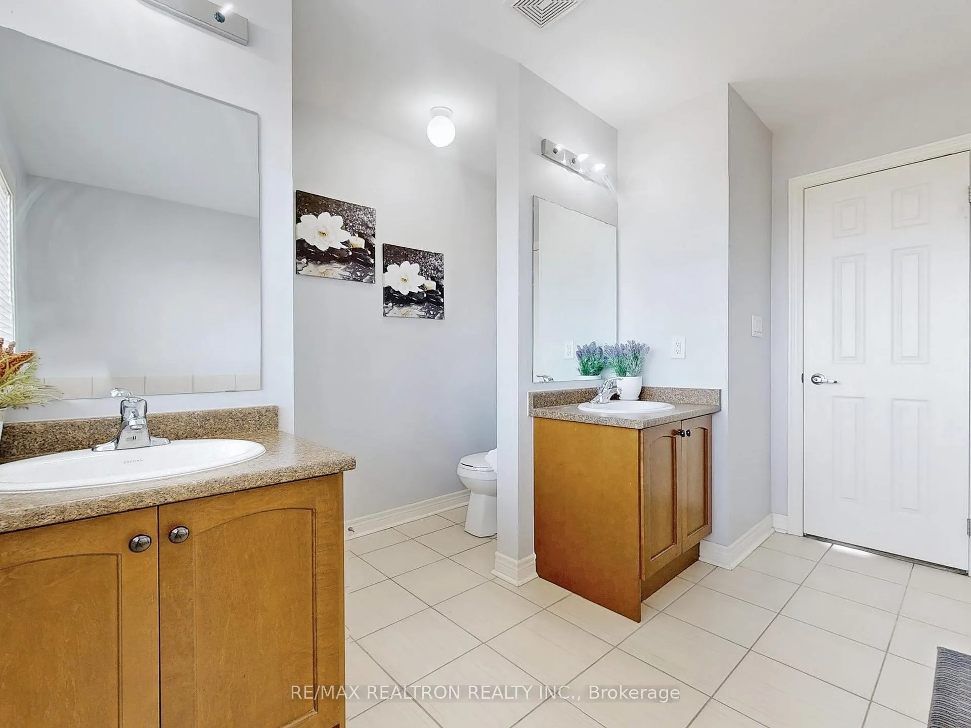 Photo 18 of 37 Cooperage Lane, Ajax, Central — HOMEH