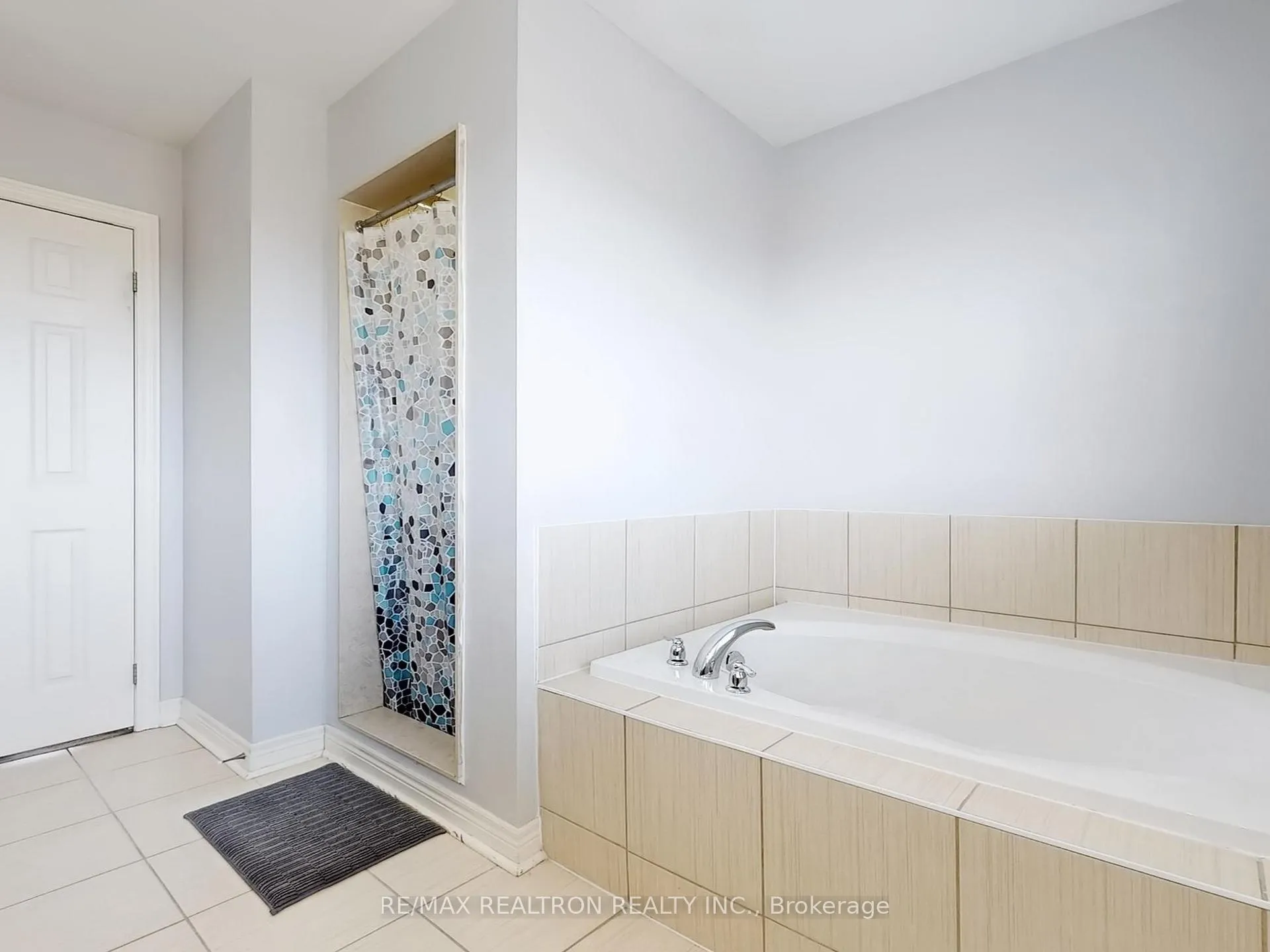 Photo 19 of 37 Cooperage Lane, Ajax, Central — HOMEH