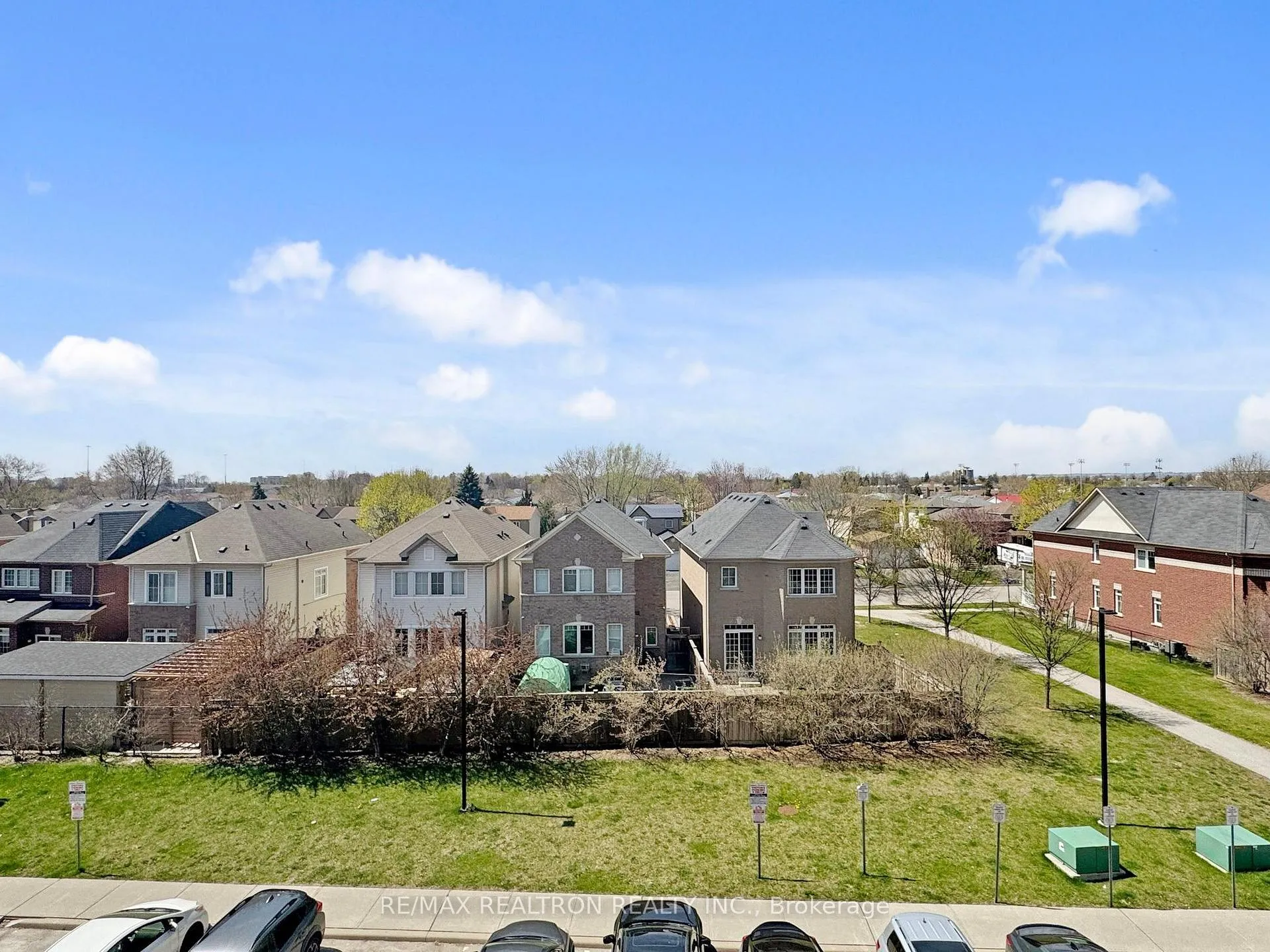 Photo 31 of 37 Cooperage Lane, Ajax, Central — HOMEH