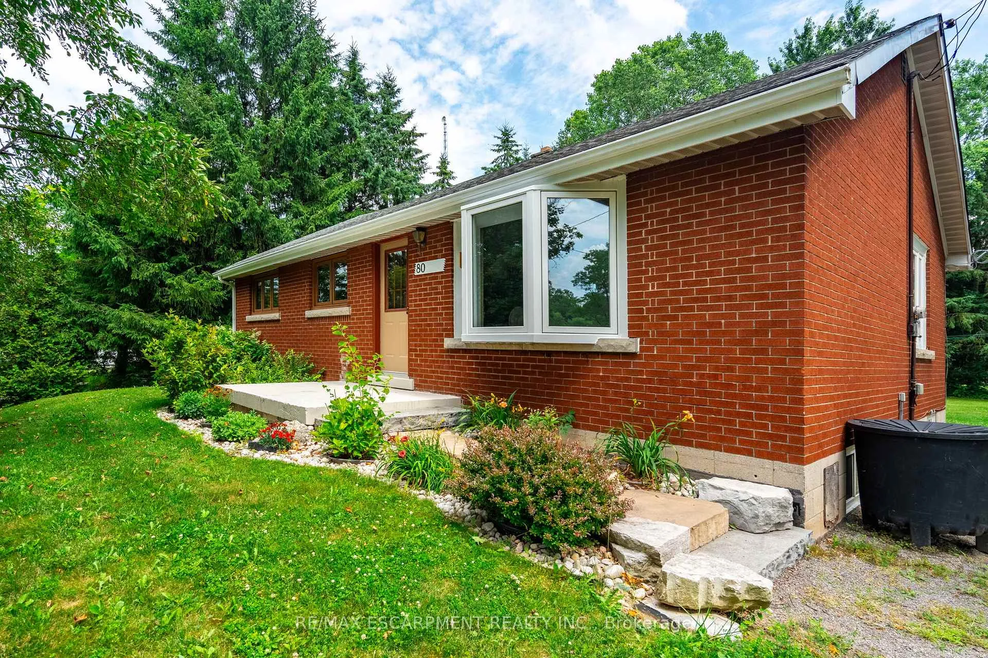 Photo 3 of 80 7th Concession Road E, Hamilton, Rural Flamborough — HOMEH