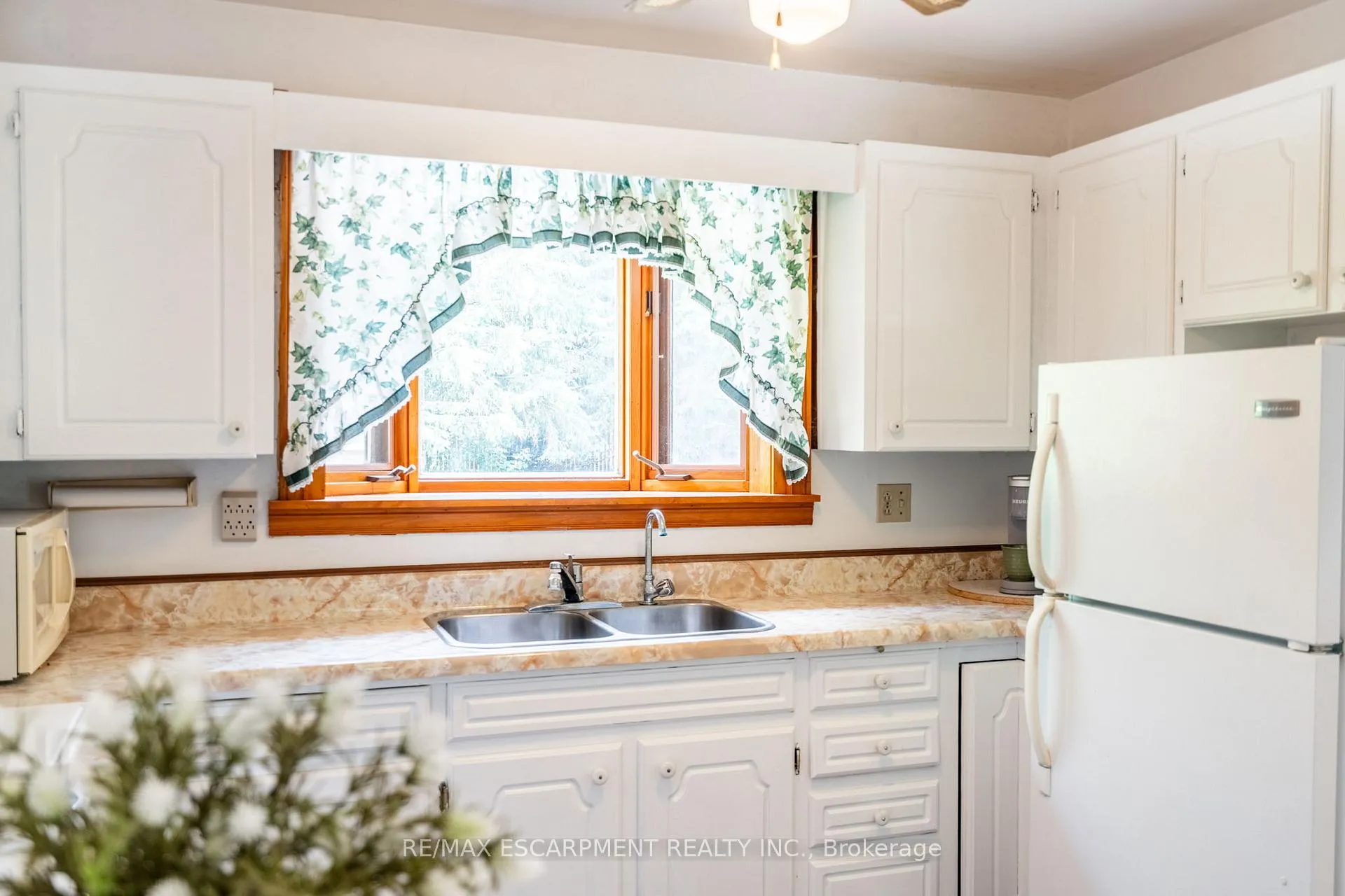 Photo 10 of 80 7th Concession Road E, Hamilton, Rural Flamborough — HOMEH