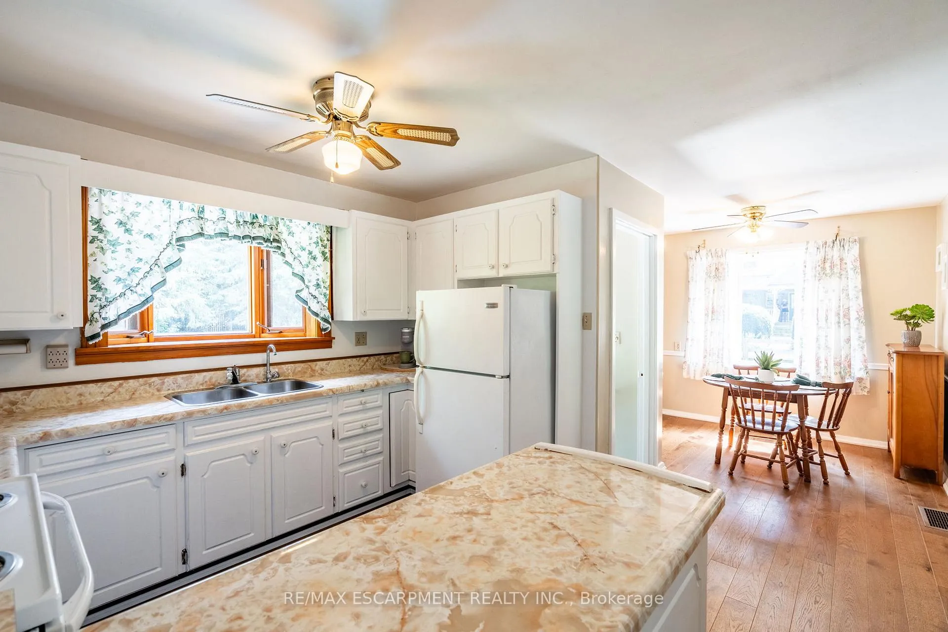 Photo 12 of 80 7th Concession Road E, Hamilton, Rural Flamborough — HOMEH