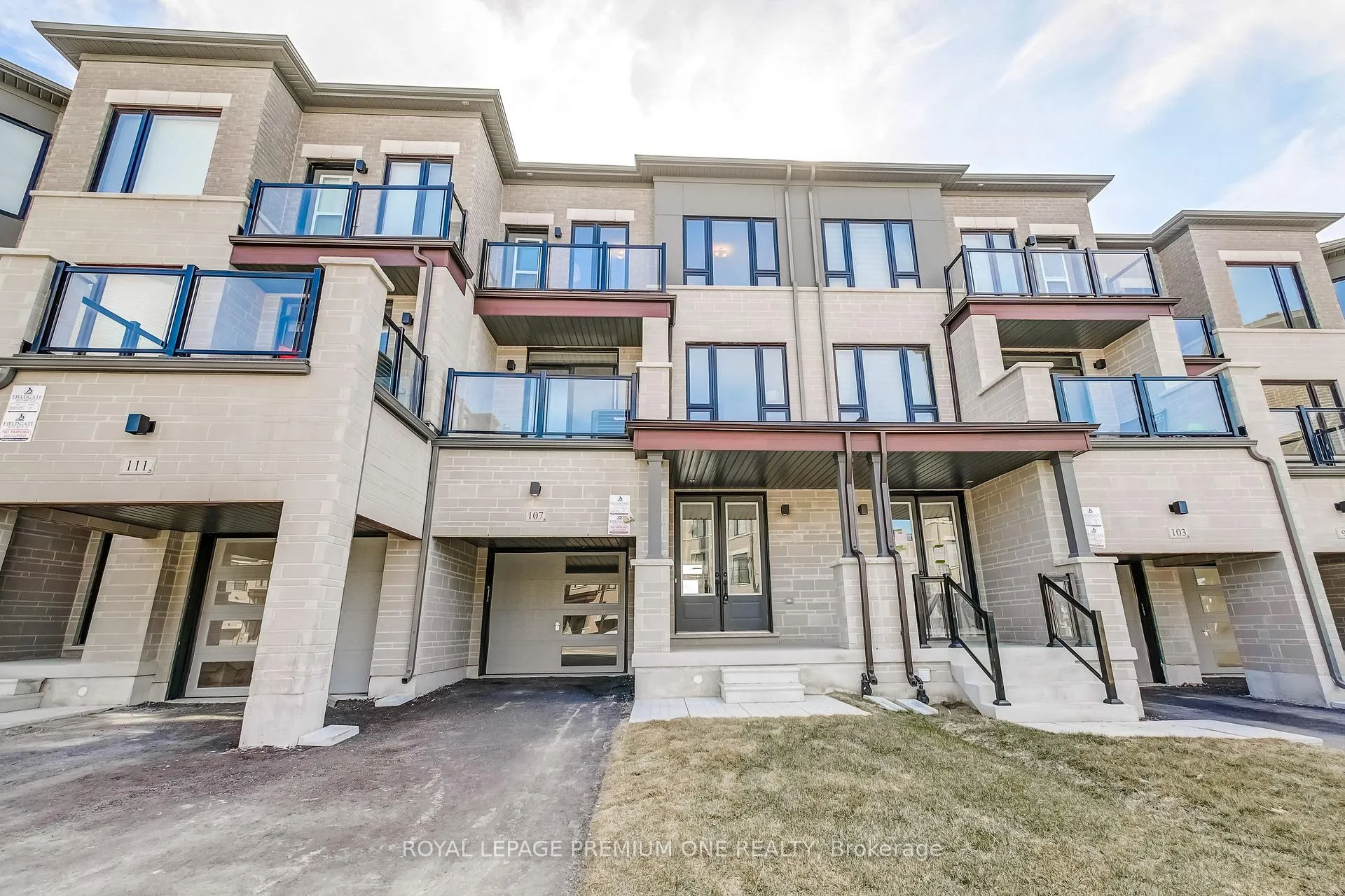 Photo 1 of 107 Tennant Circle, Vaughan, Vellore Village — HOMEH
