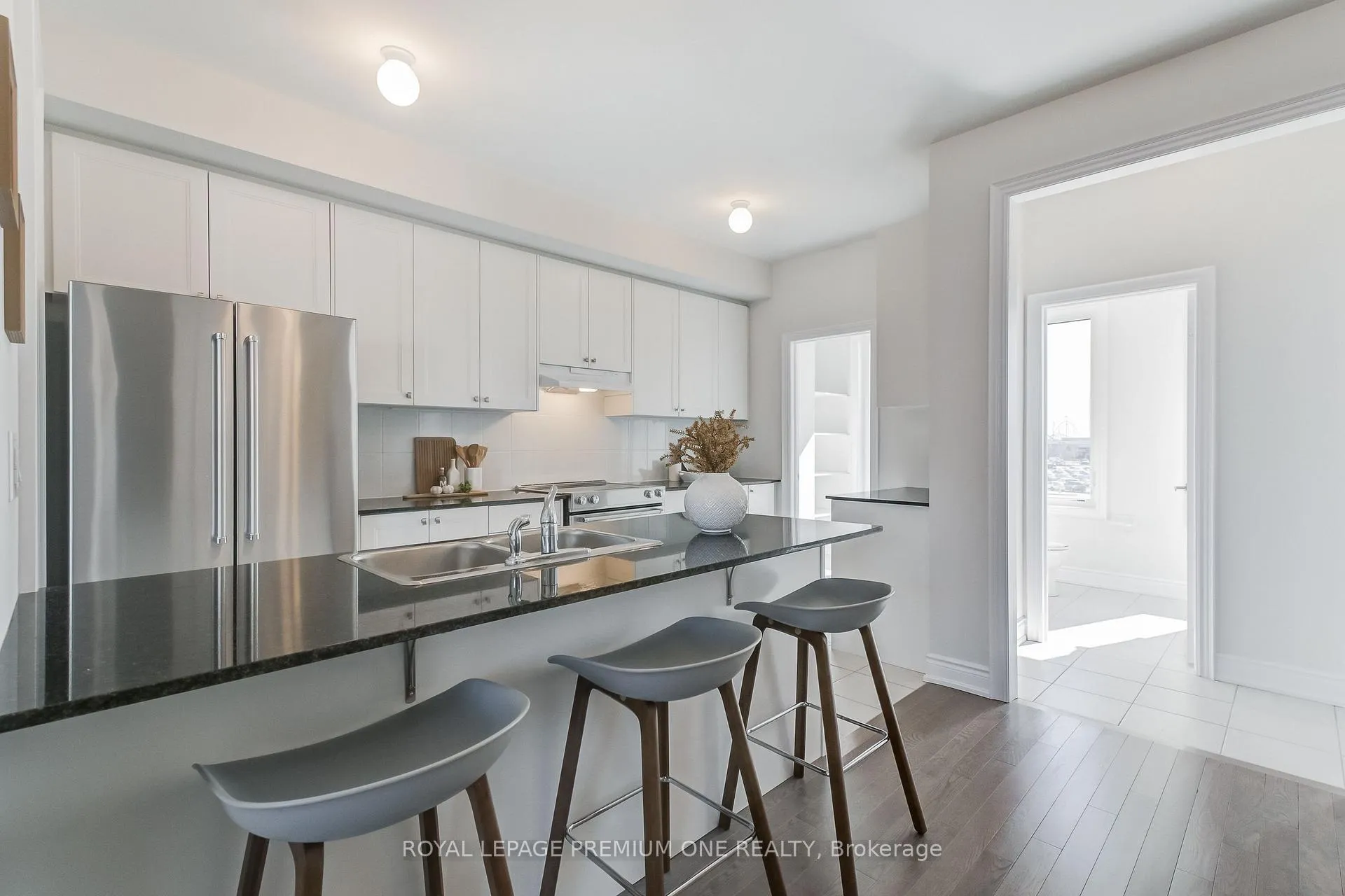 Photo 12 of 107 Tennant Circle, Vaughan, Vellore Village — HOMEH