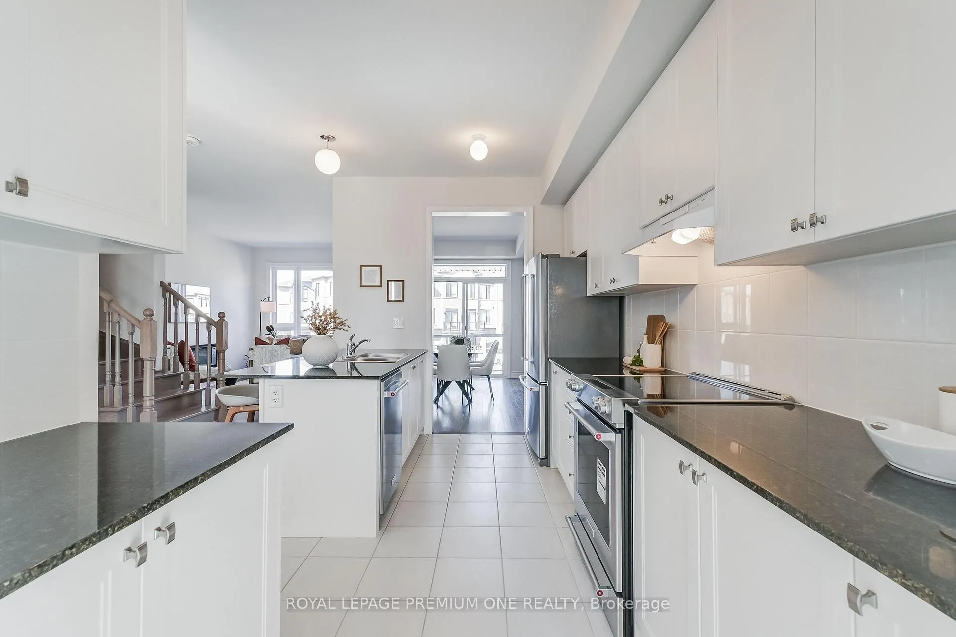 Photo 14 of 107 Tennant Circle, Vaughan, Vellore Village — HOMEH