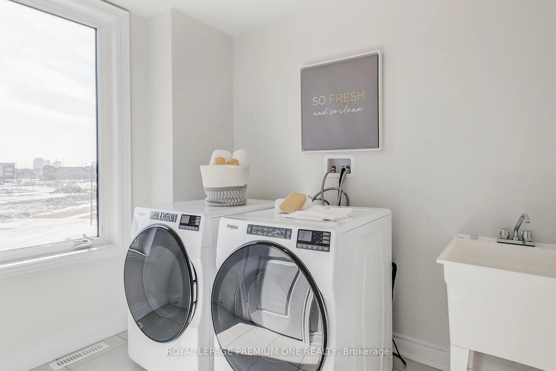 Photo 28 of 107 Tennant Circle, Vaughan, Vellore Village — HOMEH