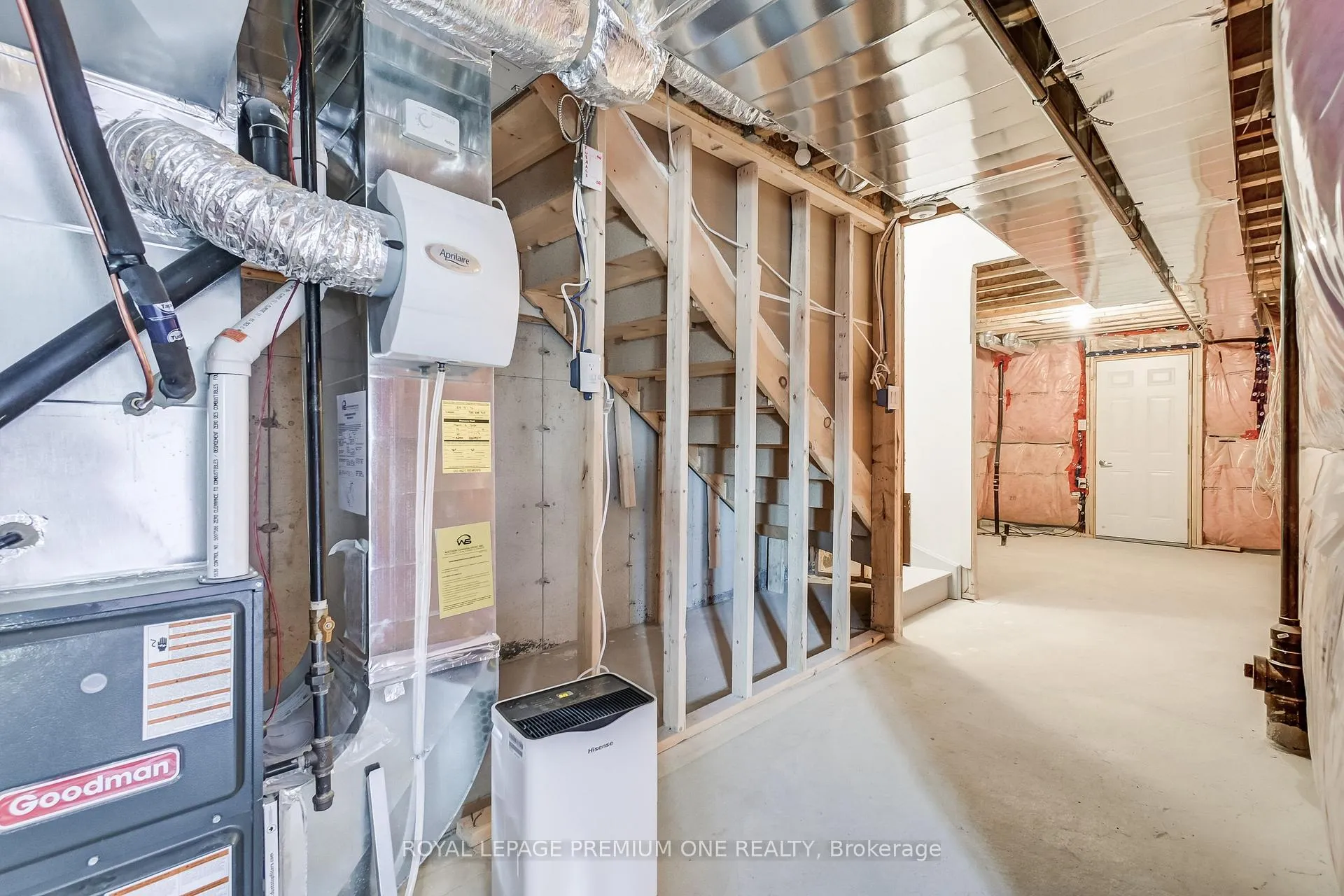 Photo 30 of 107 Tennant Circle, Vaughan, Vellore Village — HOMEH