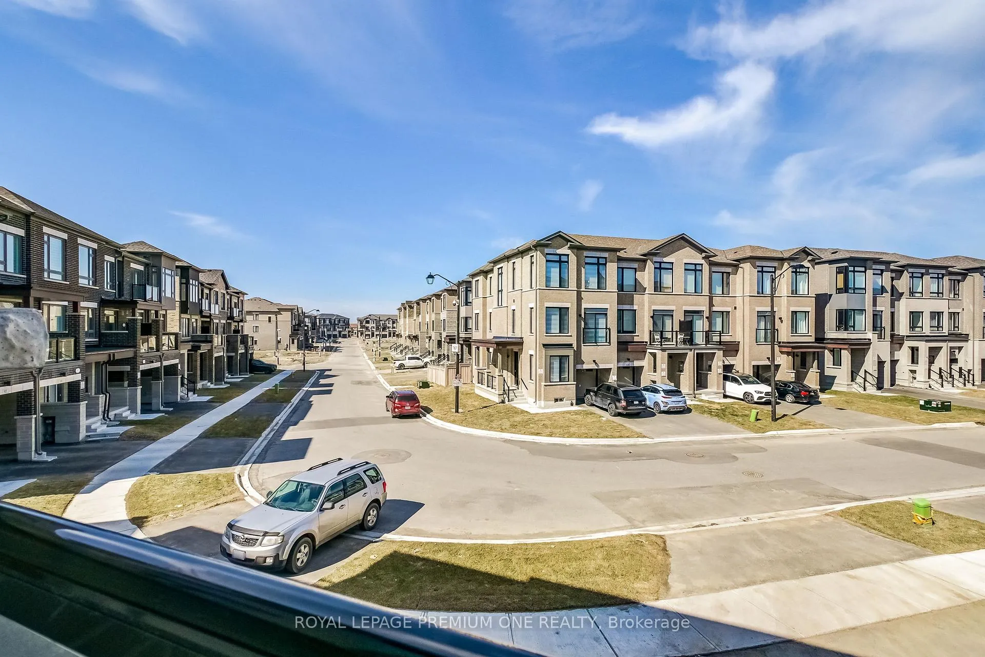 Photo 34 of 107 Tennant Circle, Vaughan, Vellore Village — HOMEH