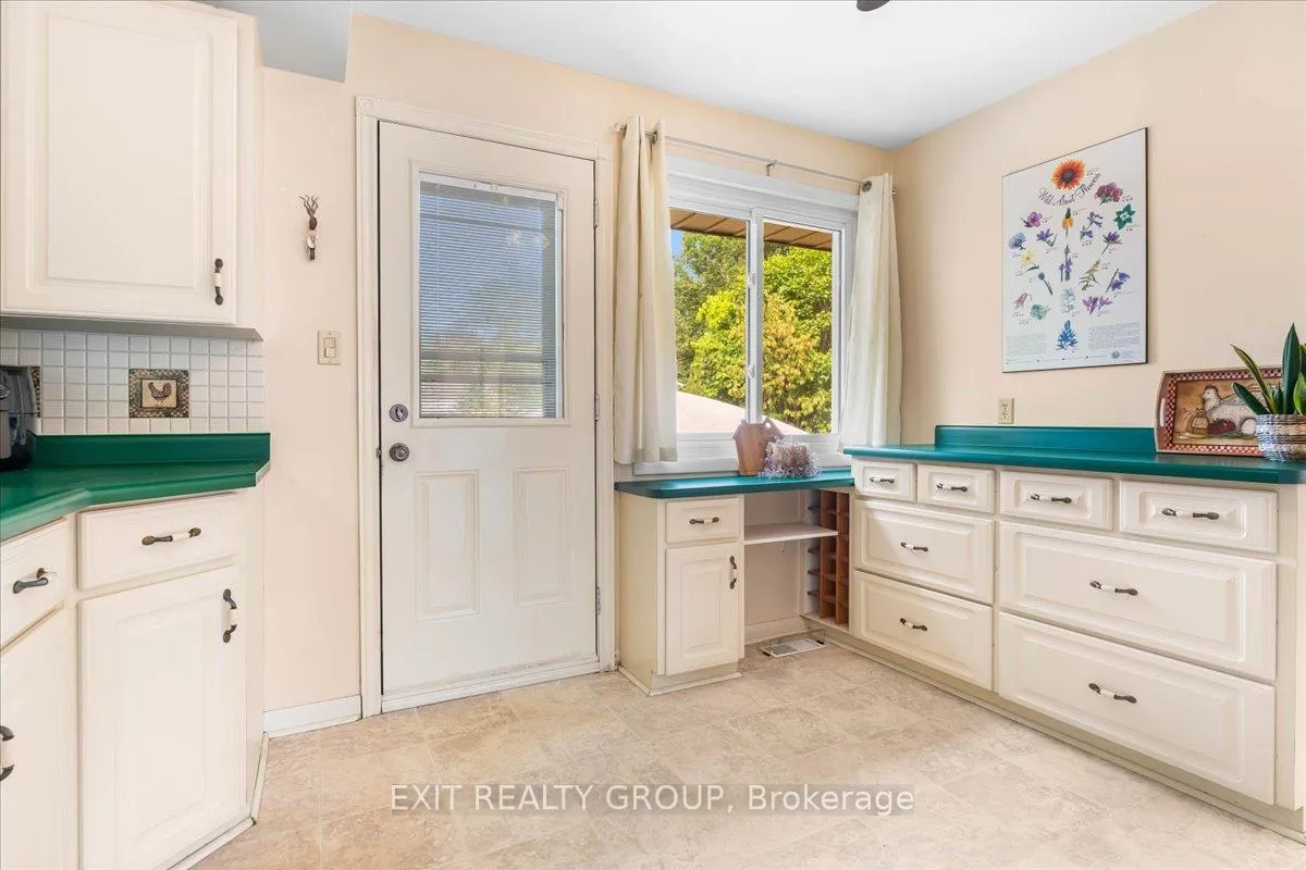 Photo 15 of 86 Rollins Drive, Belleville, Thurlow Ward — HOMEH