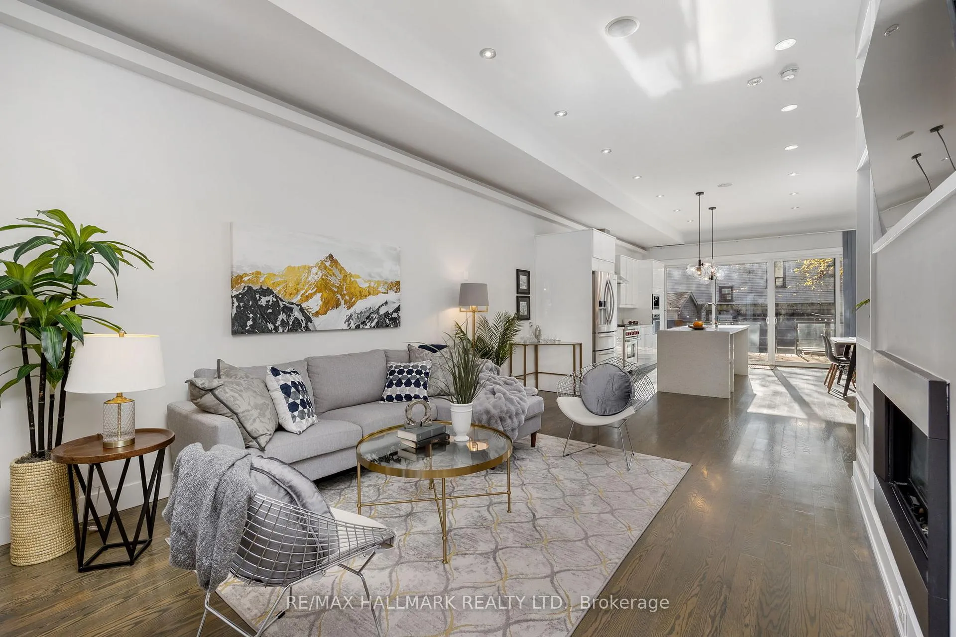 Photo 3 of 1549 Dundas Street E, Toronto, South Riverdale — HOMEH