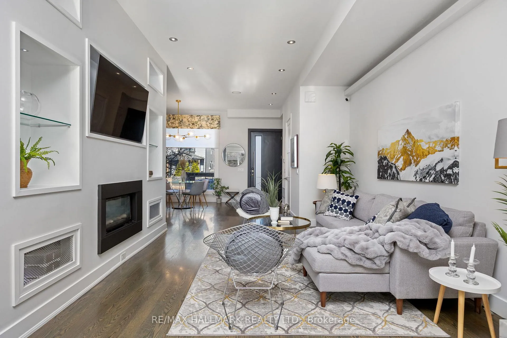 Photo 5 of 1549 Dundas Street E, Toronto, South Riverdale — HOMEH