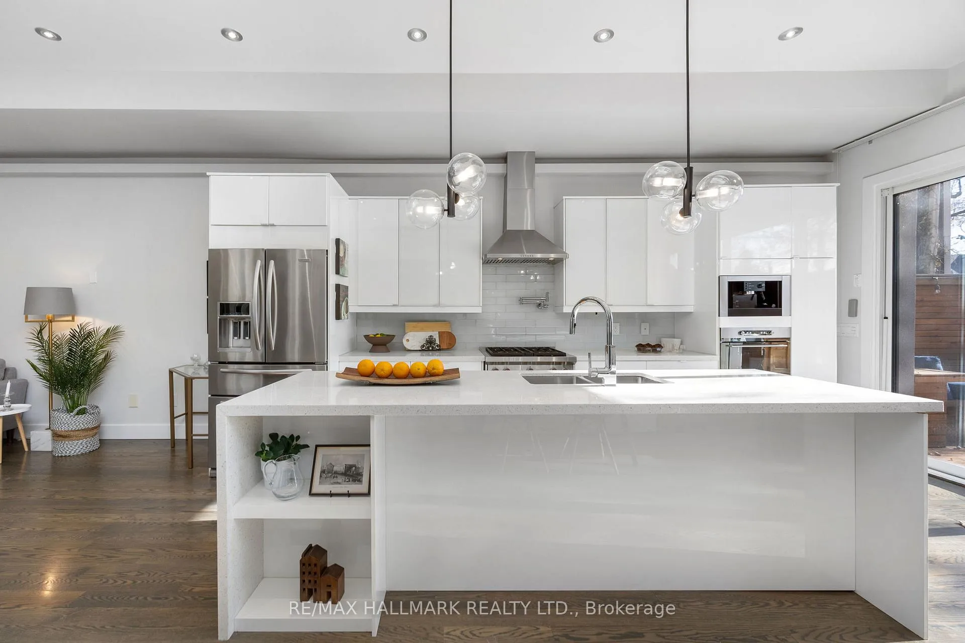 Photo 8 of 1549 Dundas Street E, Toronto, South Riverdale — HOMEH