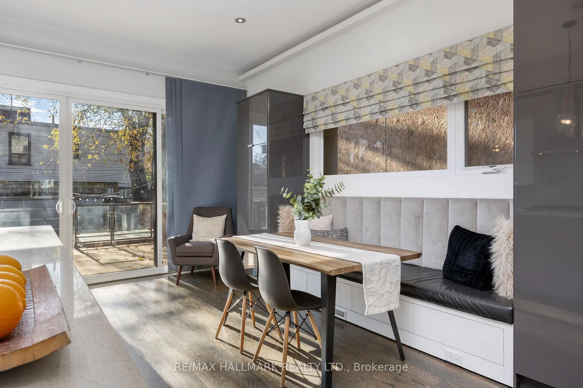 Photo 11 of 1549 Dundas Street E, Toronto, South Riverdale — HOMEH