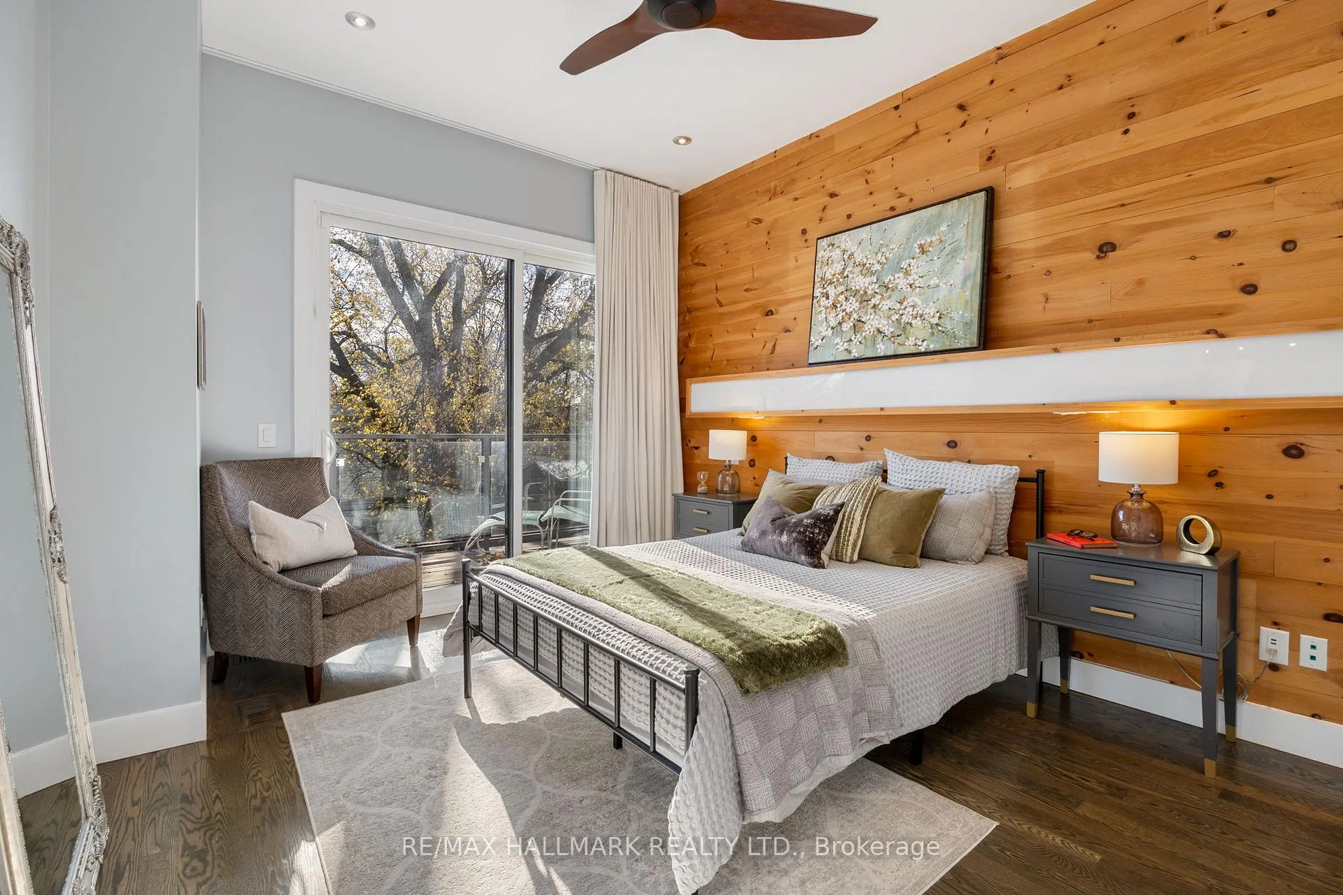 Photo 12 of 1549 Dundas Street E, Toronto, South Riverdale — HOMEH