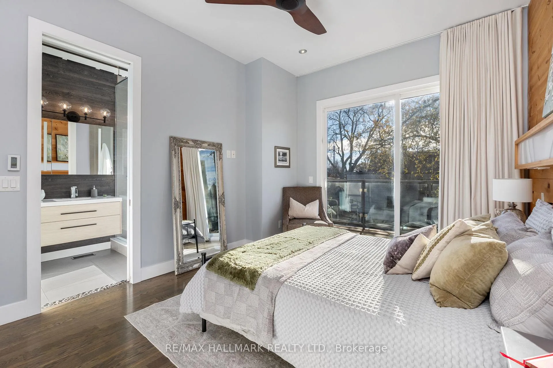 Photo 14 of 1549 Dundas Street E, Toronto, South Riverdale — HOMEH