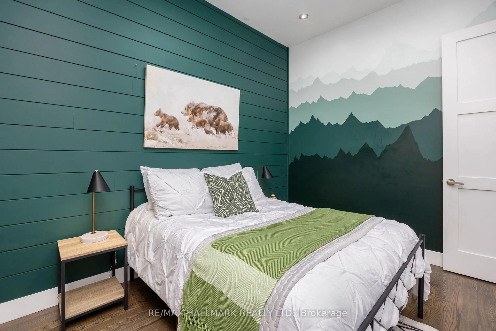 Photo 21 of 1549 Dundas Street E, Toronto, South Riverdale — HOMEH