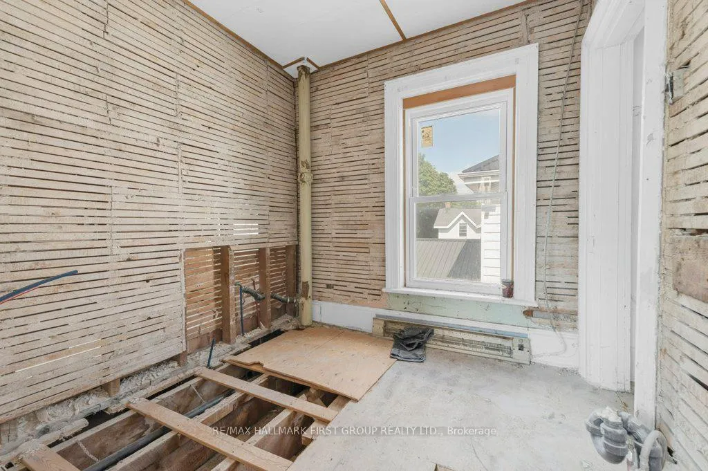 Photo 22 of 34 Hillside Street, Belleville, Belleville Ward — HOMEH