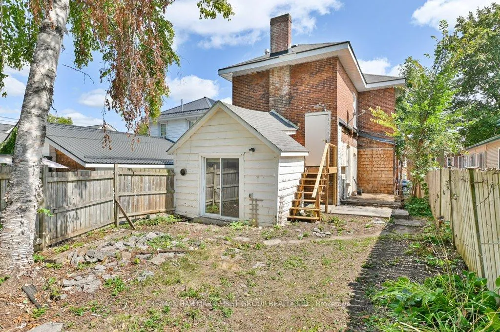 Photo 27 of 34 Hillside Street, Belleville, Belleville Ward — HOMEH
